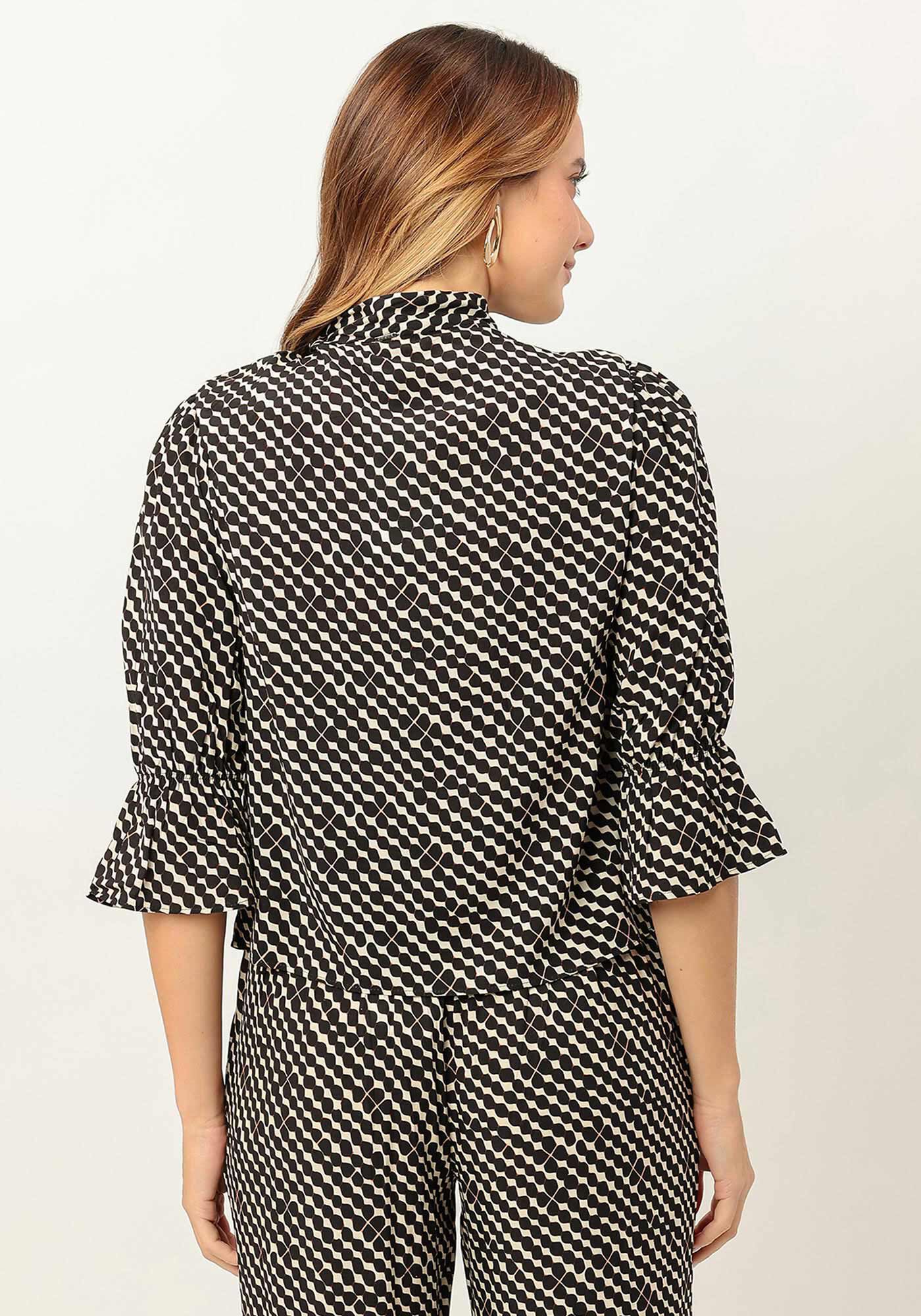 Blusa Manga 3/4 em Viscose com Amarra&ccedil;&atilde;o Gola, , large.