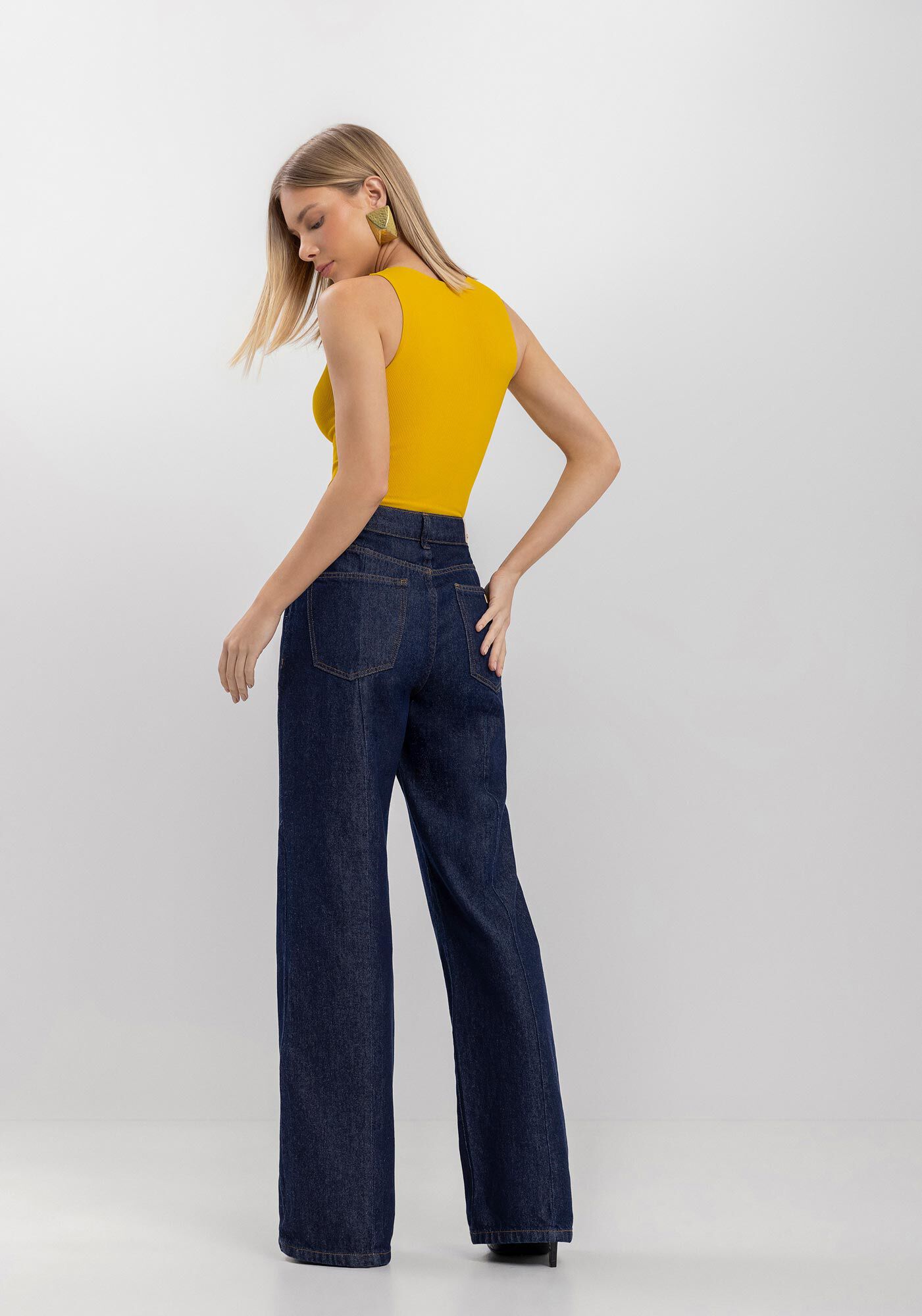 Blusa Curta Sem Mangas Em Malha Seamless, , large.