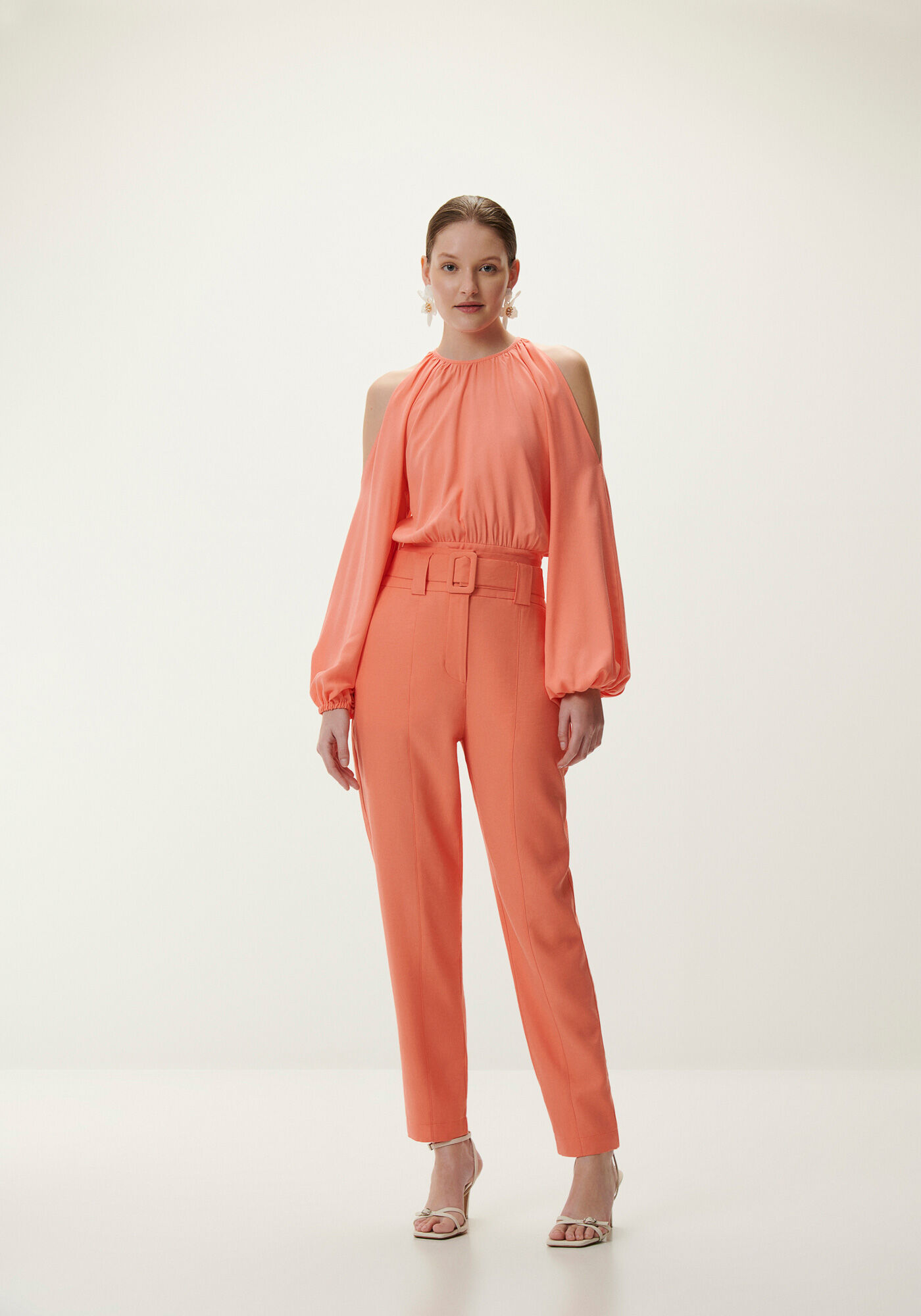 Blusa Manga Longa Bufante com Recorte Ombros, , large.