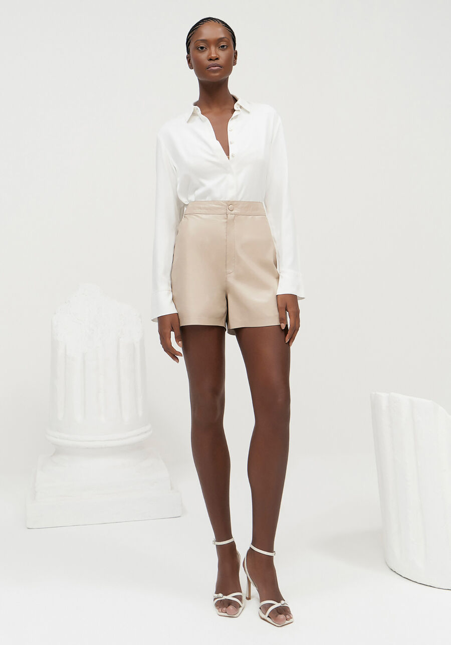 Shorts em Couro com Cintura Alta, BEGE FLAME. Shorts em Couro com Cintura Alta, BEGE FLAME, large.