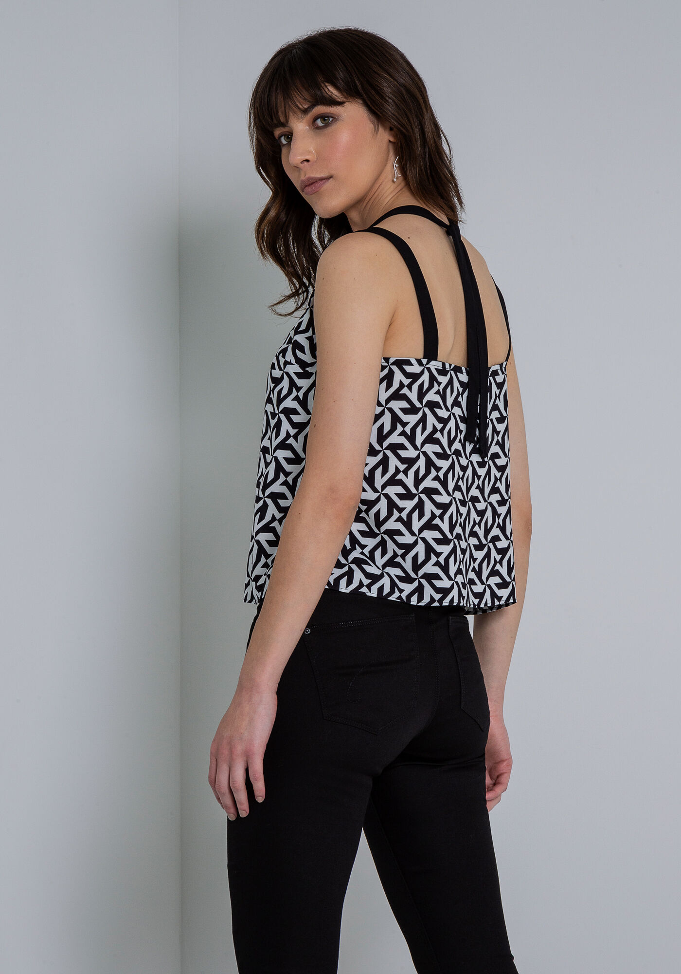 Blusa com Al&ccedil;as em Viscose Estampada, , large.