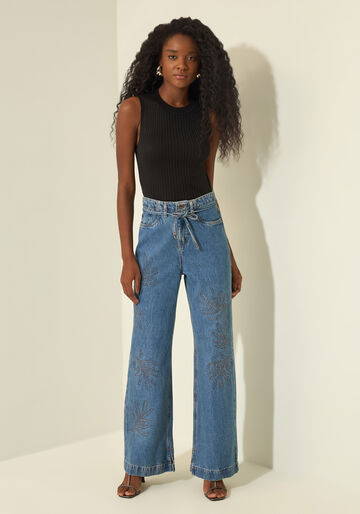 Calça Jeans Wide Leg Bordada Com Cintura Alta E Cinto, JEANS. Calça Jeans Wide Leg Bordada Com Cintura Alta E Cinto, JEANS, large.