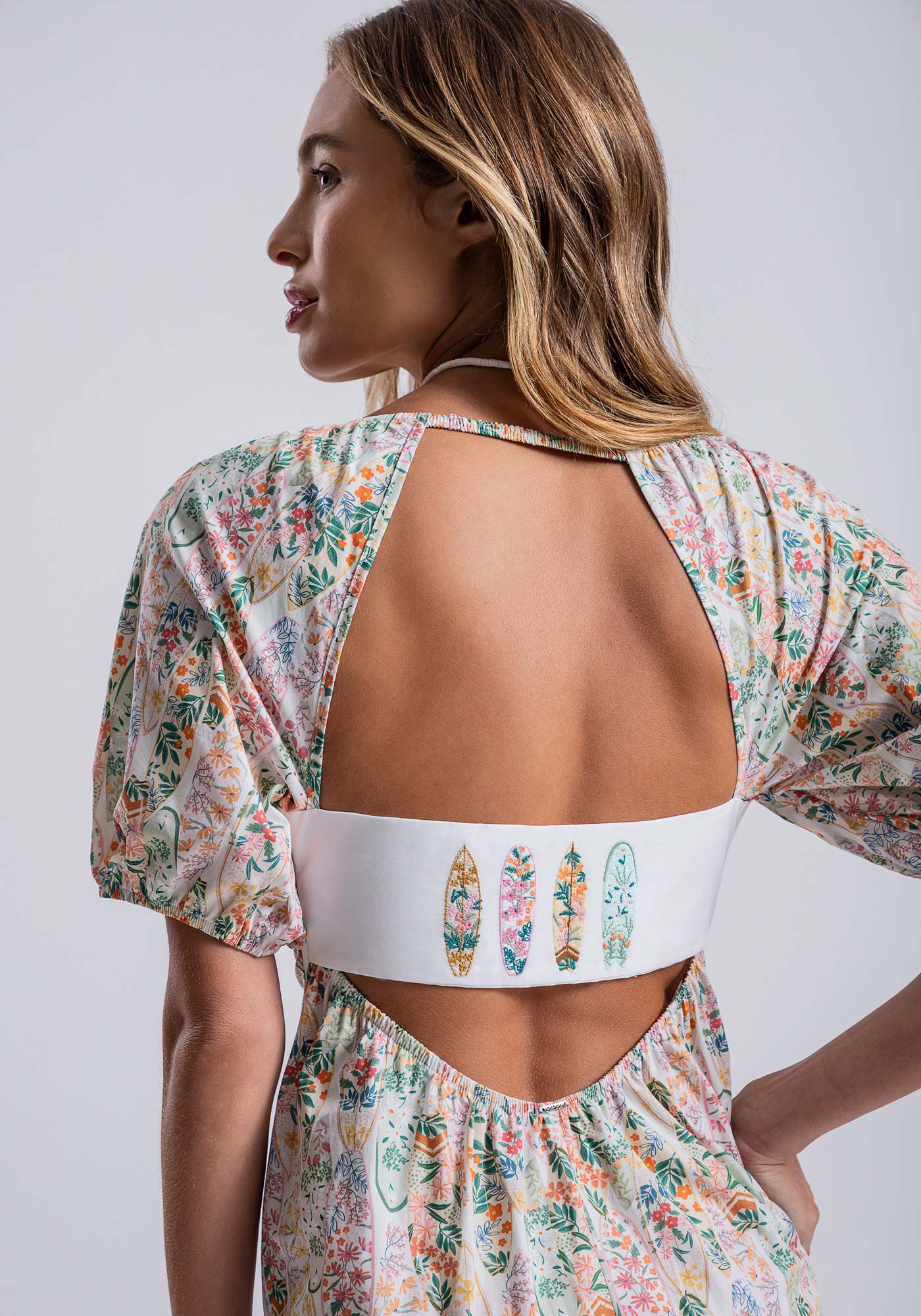 Vestido Midi em Tecido Atlanta com Recorte Costas, , large.