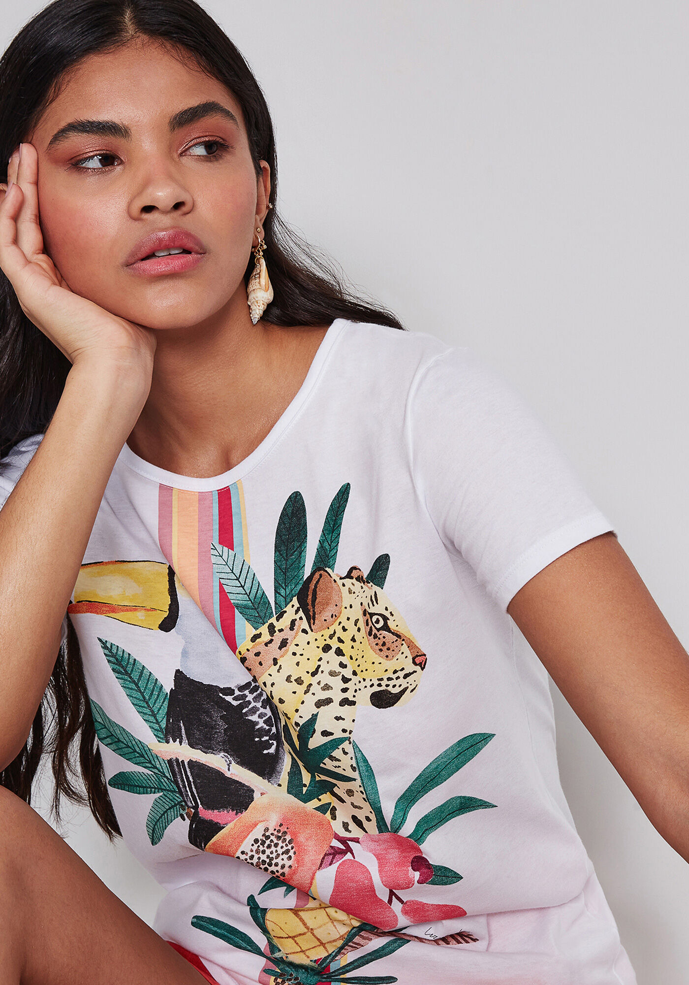 Blusa de 2025 manga curta estampada