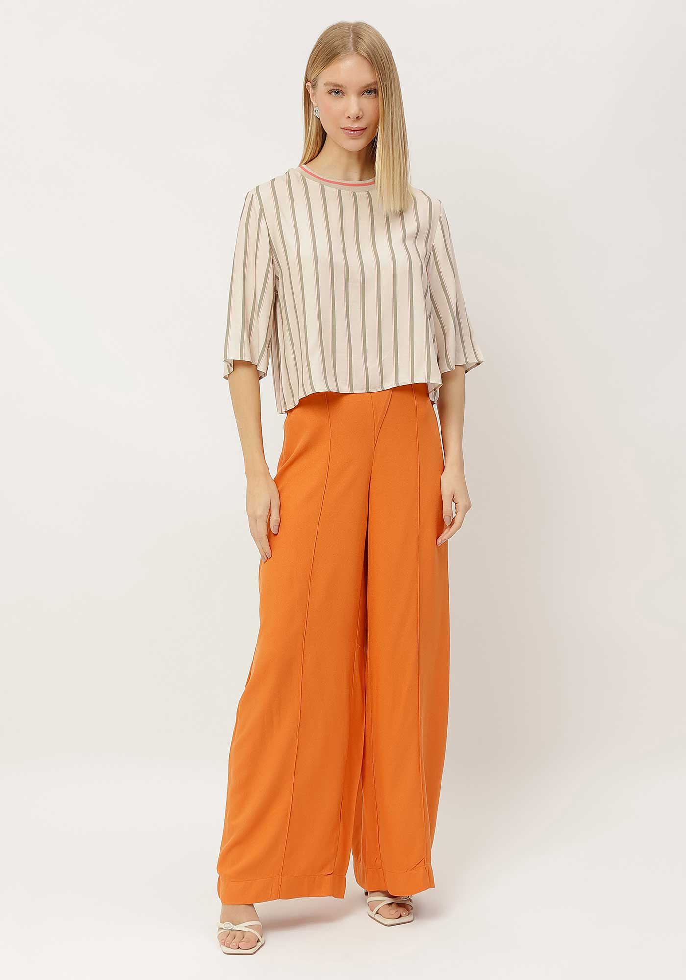 Blusa Estampada em Viscose com Retil&iacute;nea, , large.