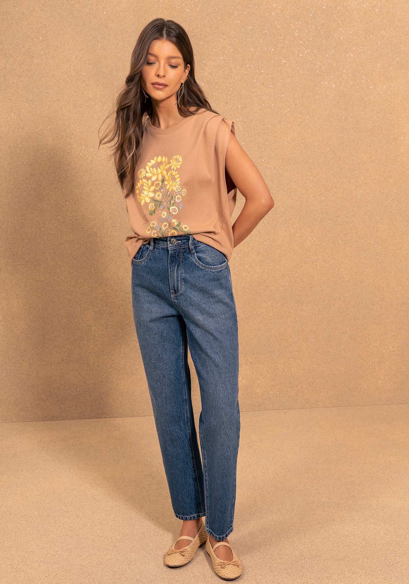 Blusa T-shirt Com Ombros Drapeados E Estampa Localizada, BEGE ZEFIRO, large.