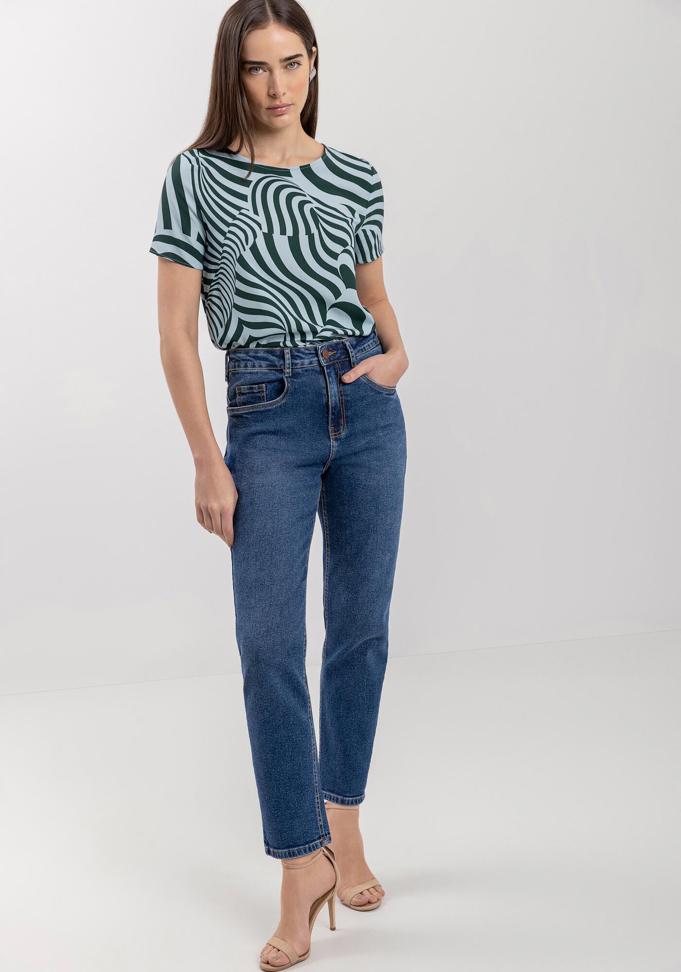 Cal&ccedil;a Mom Jeans Comfort Curta Com Cintura Alta, JEANS, large.