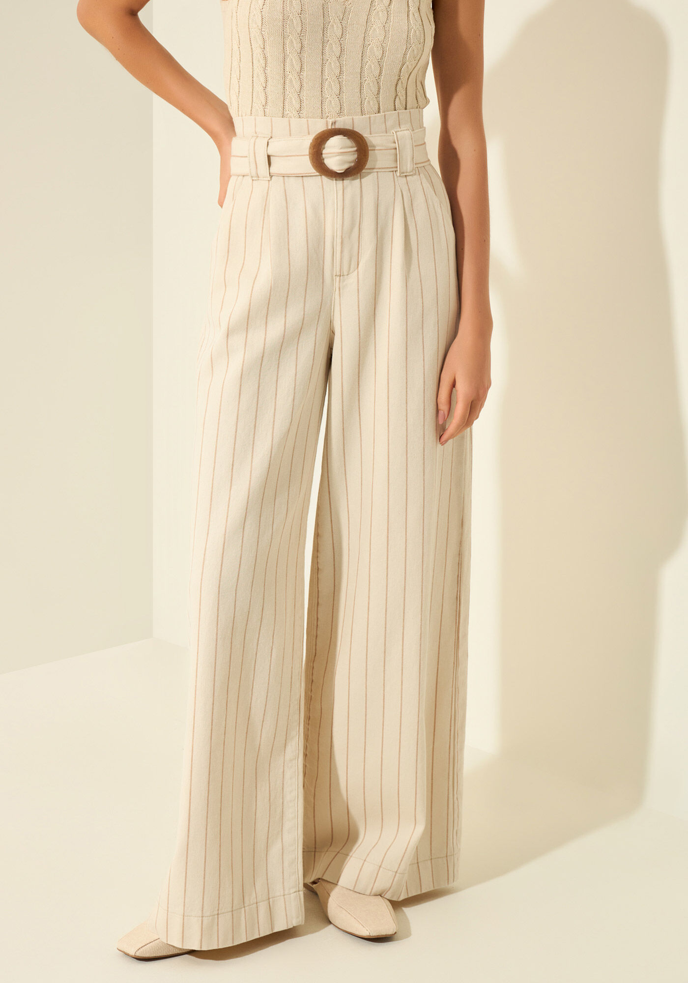 Cal&ccedil;a Super Wide Leg Em Sarja Com Cintura Alta E Cinto, LISTRADO NATURAL, large.