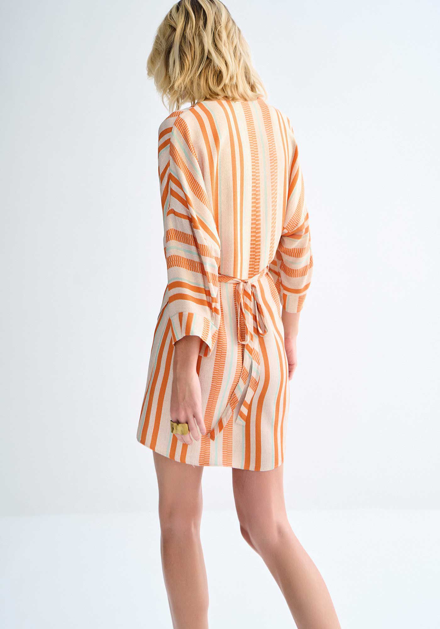 Vestido Curto Transpassado em Viscose Estampado, , large.