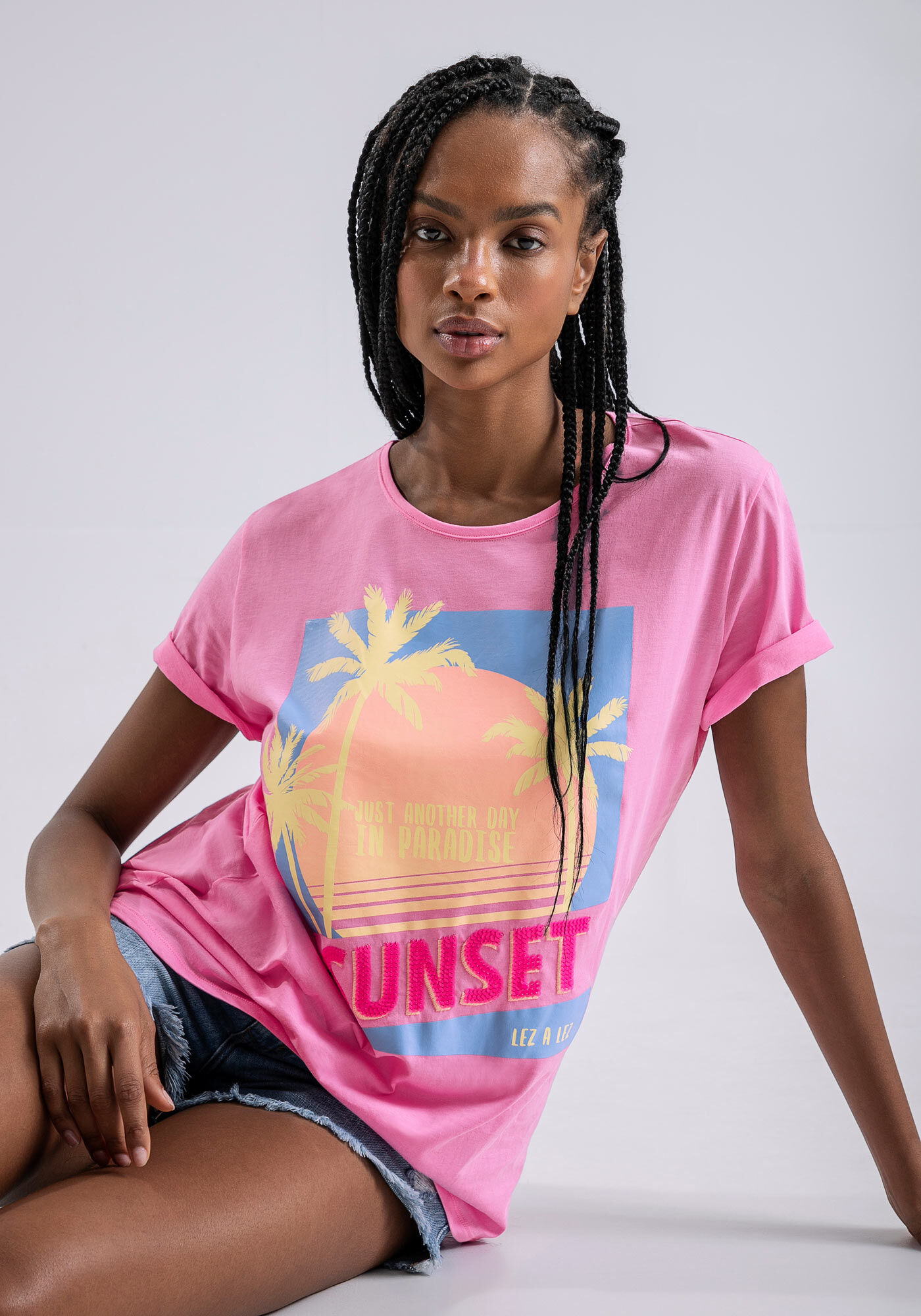 T-Shirt Oversized com Estampa e Bordado, , large.