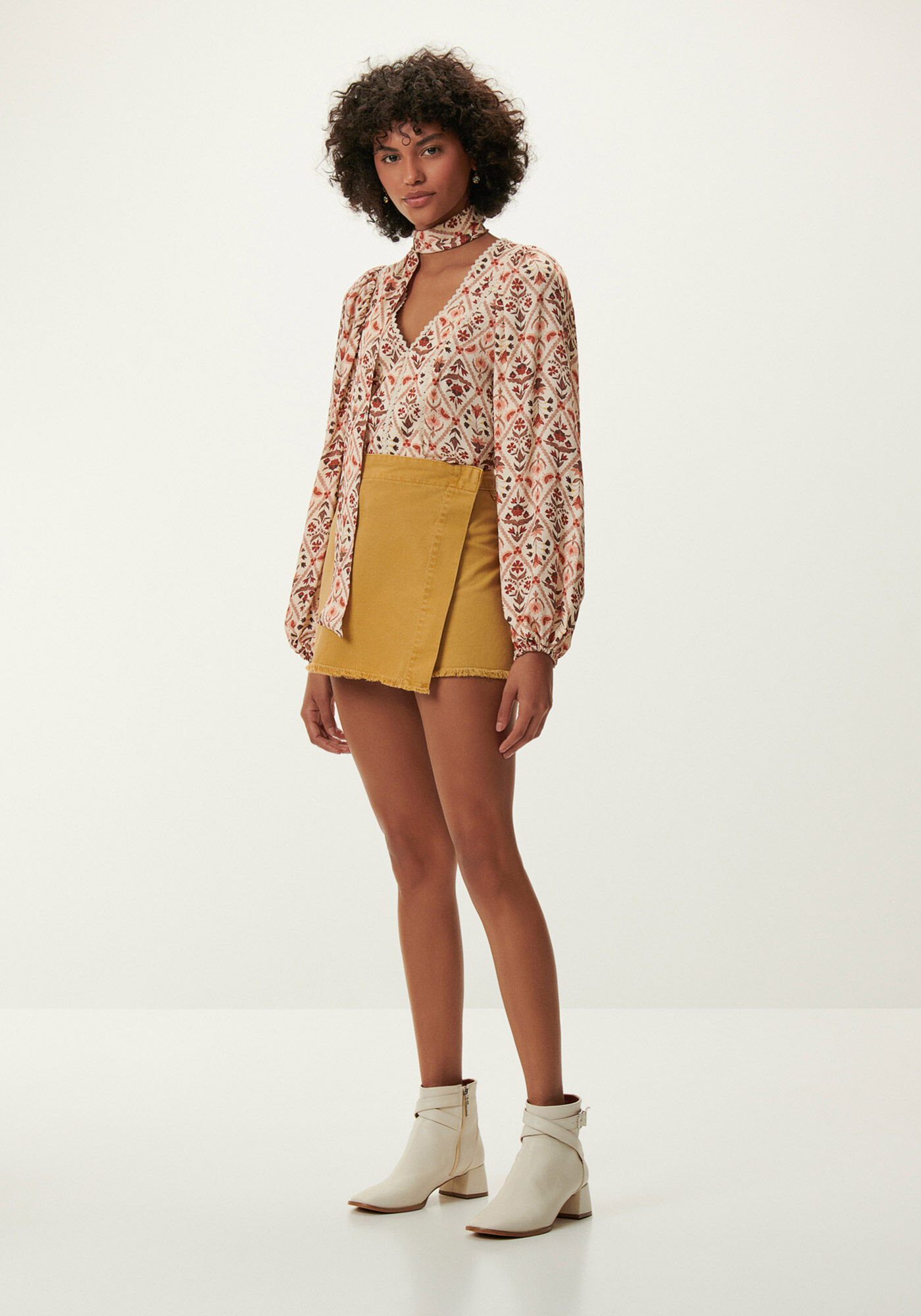 Blusa Manga Longa Bufante Estampada com Faixa, , large.