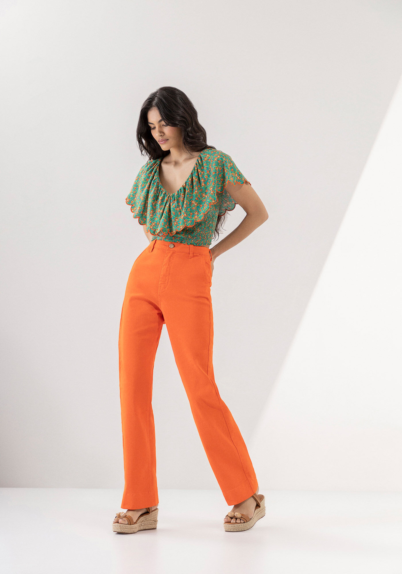 Blusa Estampada Cropped com Babado Sobreposto, , large.