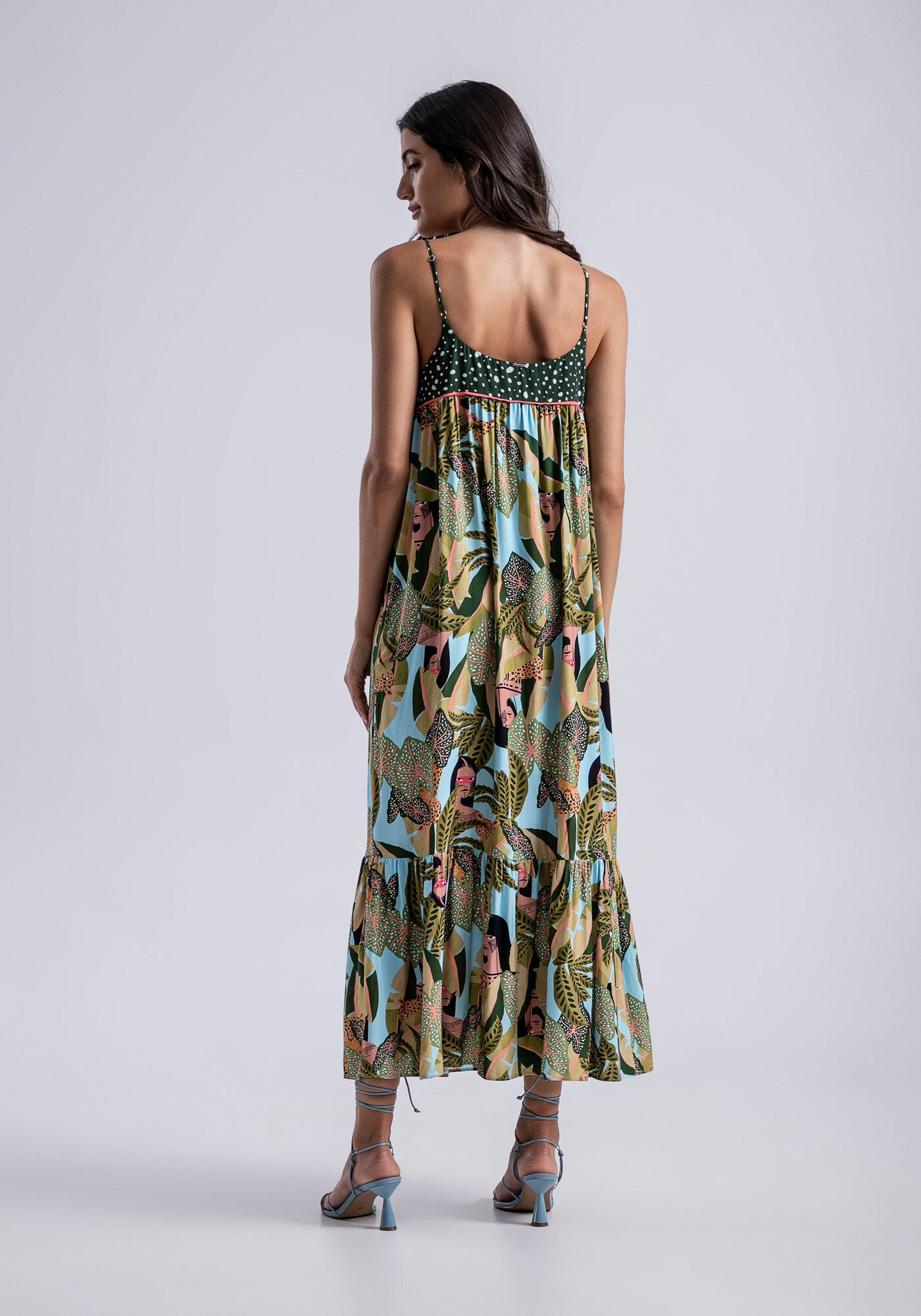 Vestido Midi Amplo em Viscose com Recorte Decote, , large.