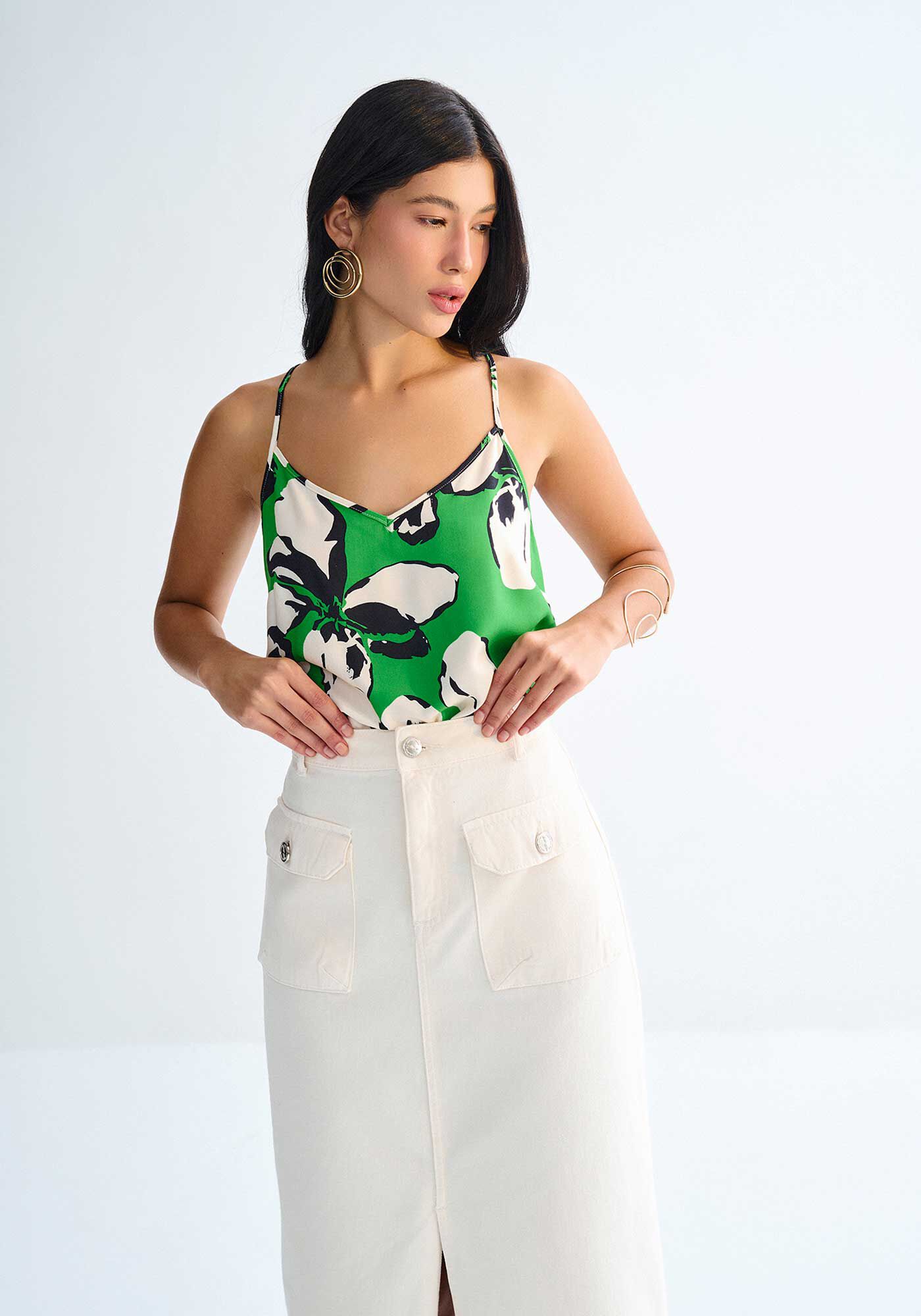 Blusa Al&ccedil;as em Viscose Sarjada com Decote V, WONDER VERDE, large.