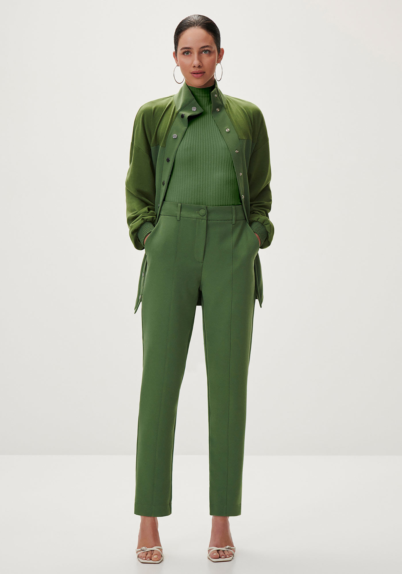 Blusa Sem Mangas em Tric&ocirc; com Gola Alta, , large.