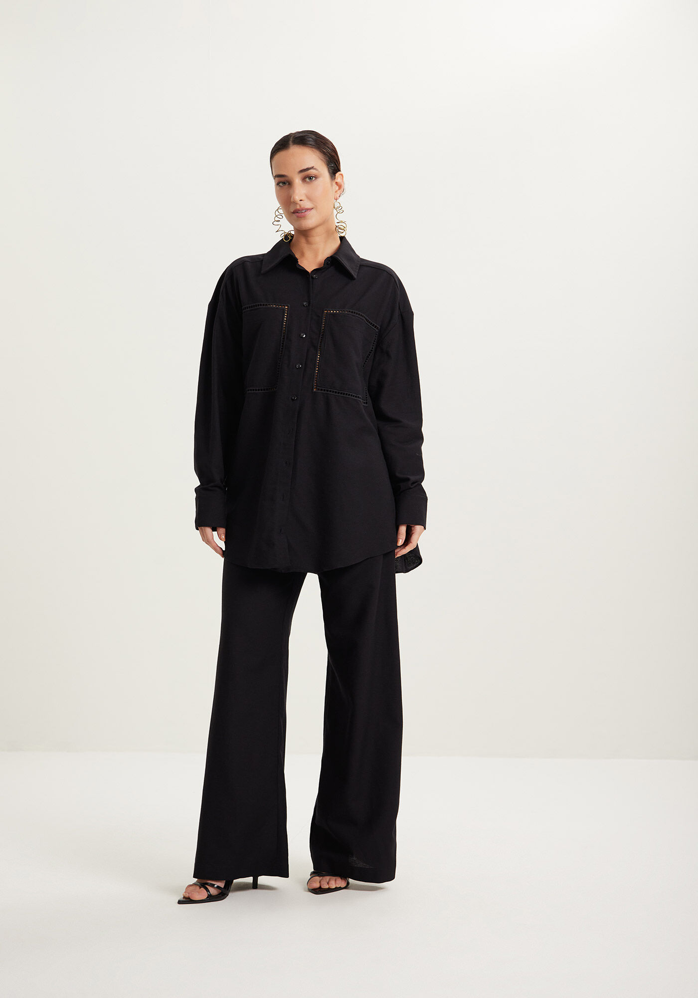 Camisa Overshirt De Mangas Longas Com Bolsos Bordados Vazado, , large.