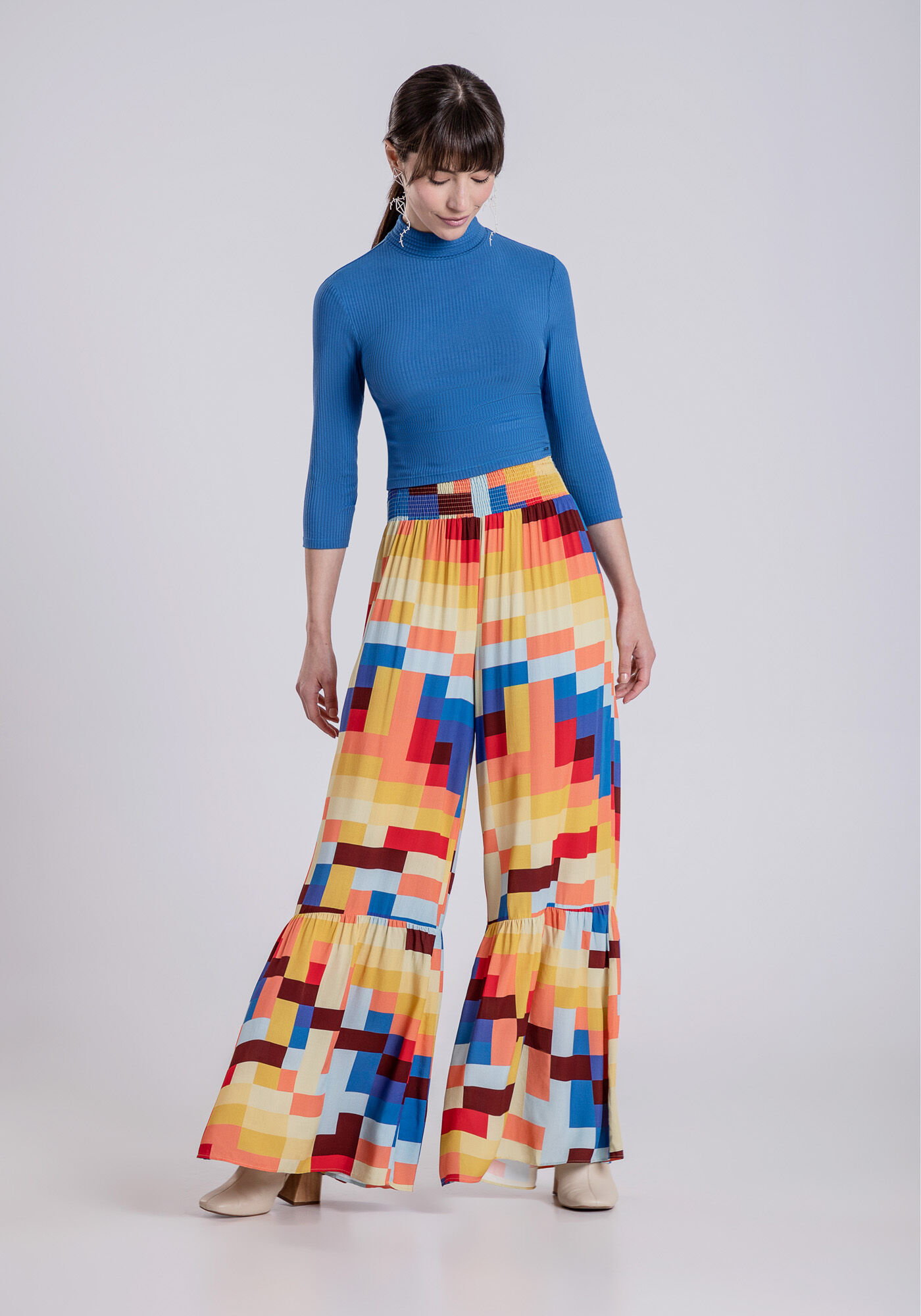 Blusa Cropped em Malha Canelada com Gola Alta, , large.