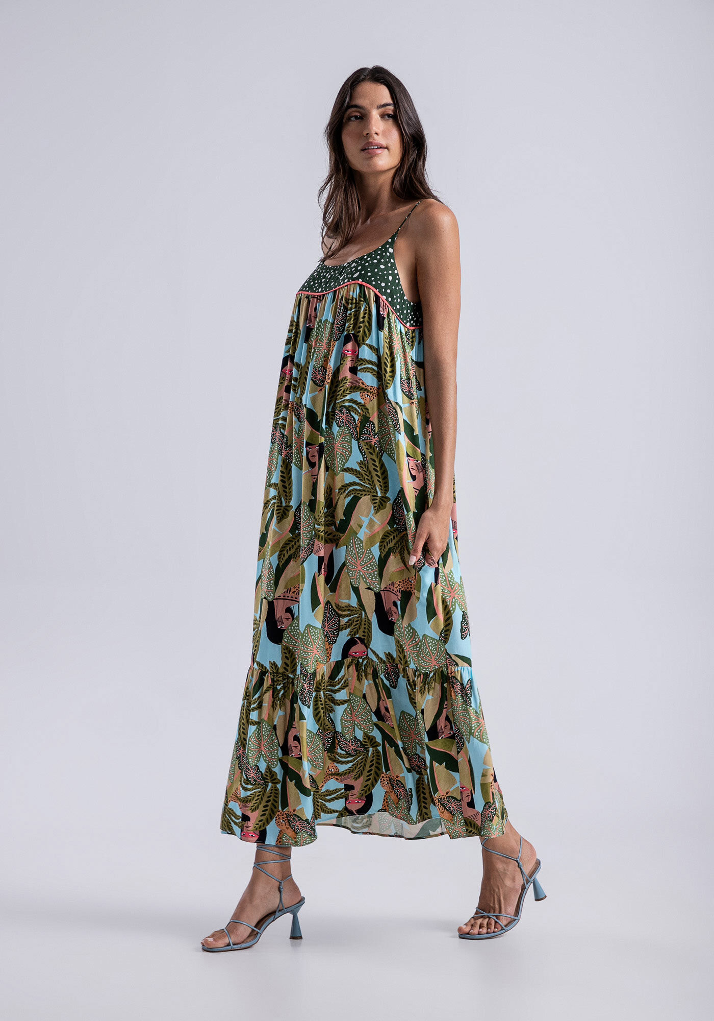 Vestido Midi Amplo em Viscose com Recorte Decote, , large.