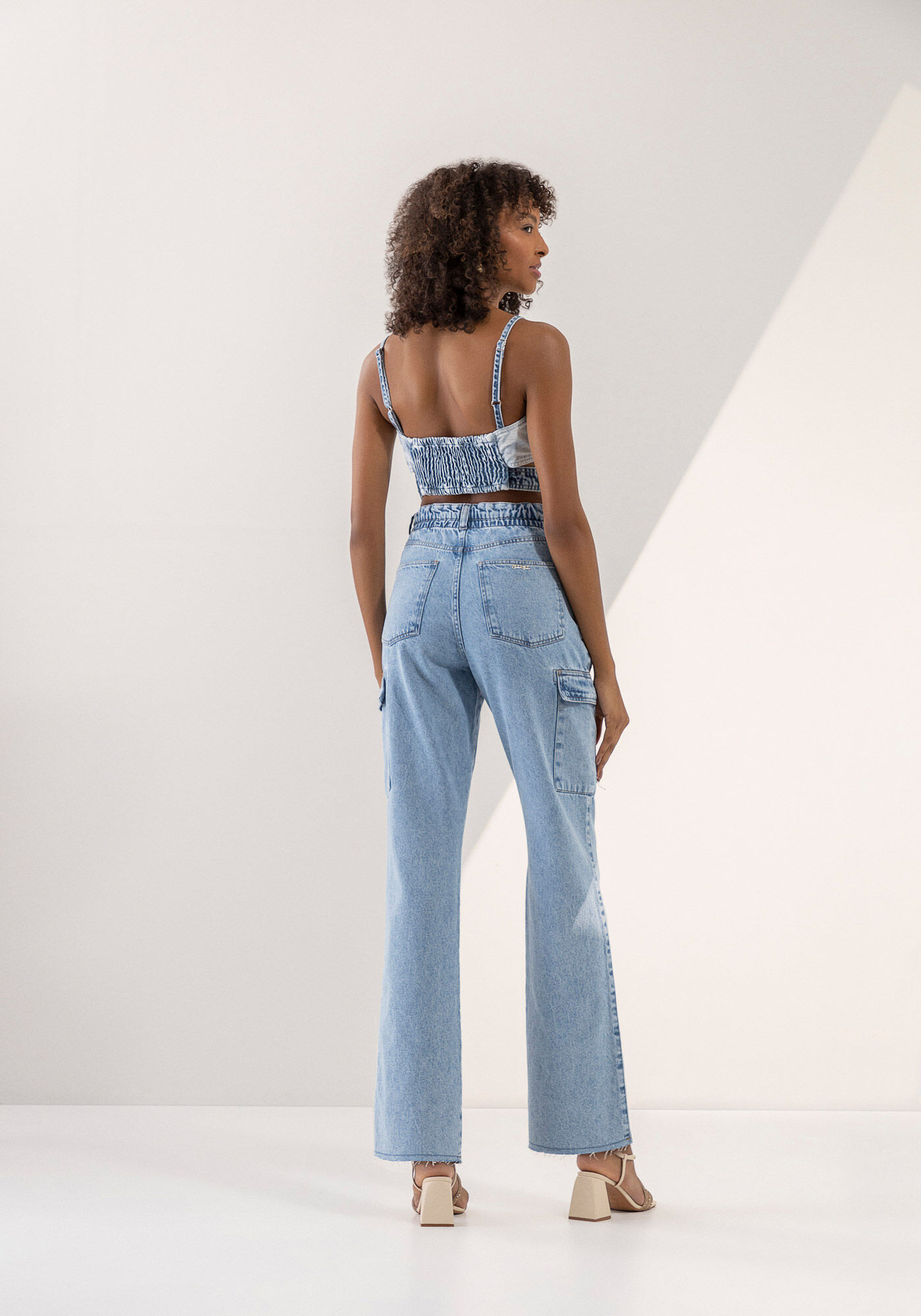 Cal&ccedil;a Jeans Reta Cargo Super Alta, , large.