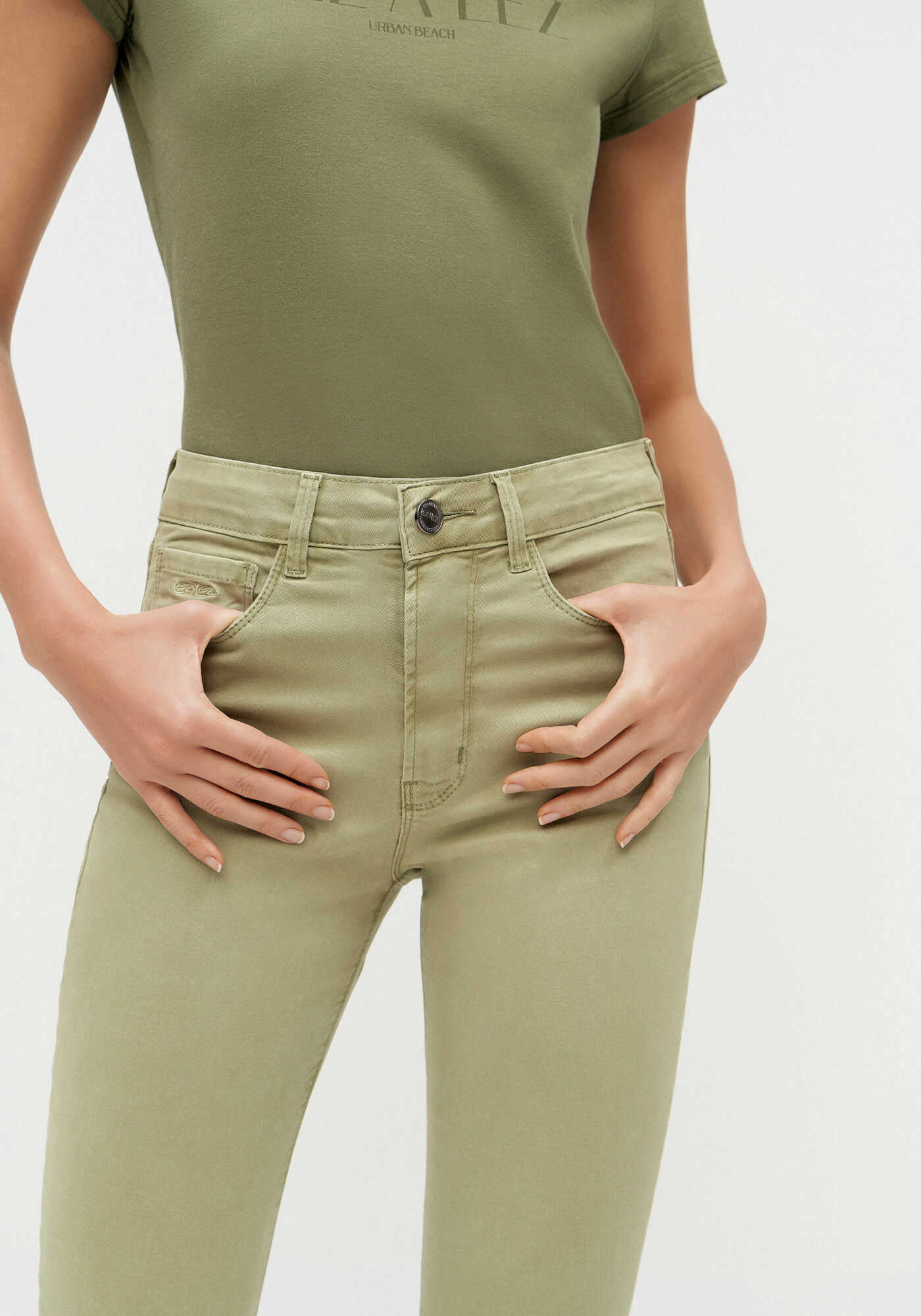 Cal&ccedil;a Sarja Flare Boot Cut com Cintura Alta, , large.