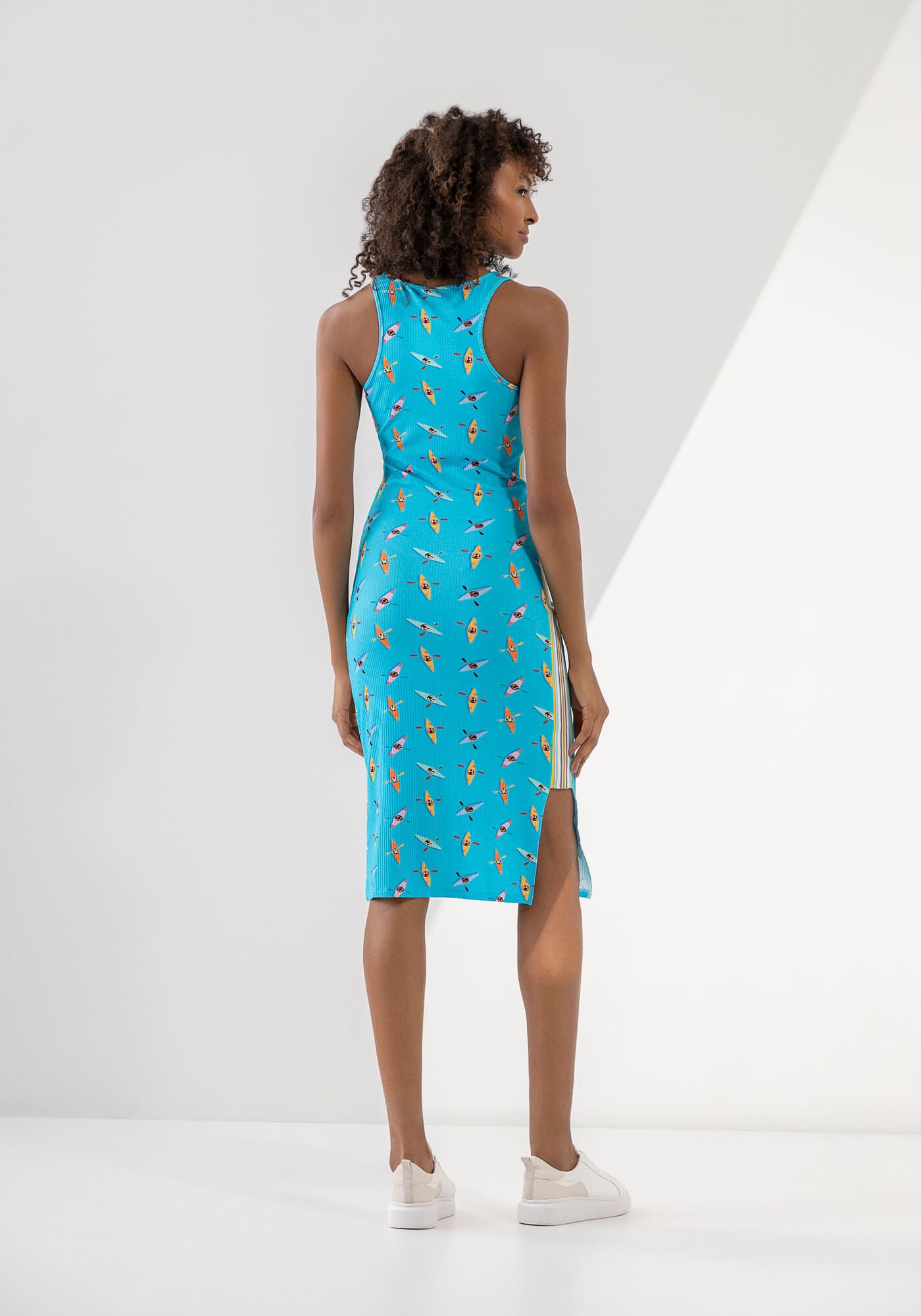 Vestido Midi Canelado com Retil&iacute;nea Lateral, , large.