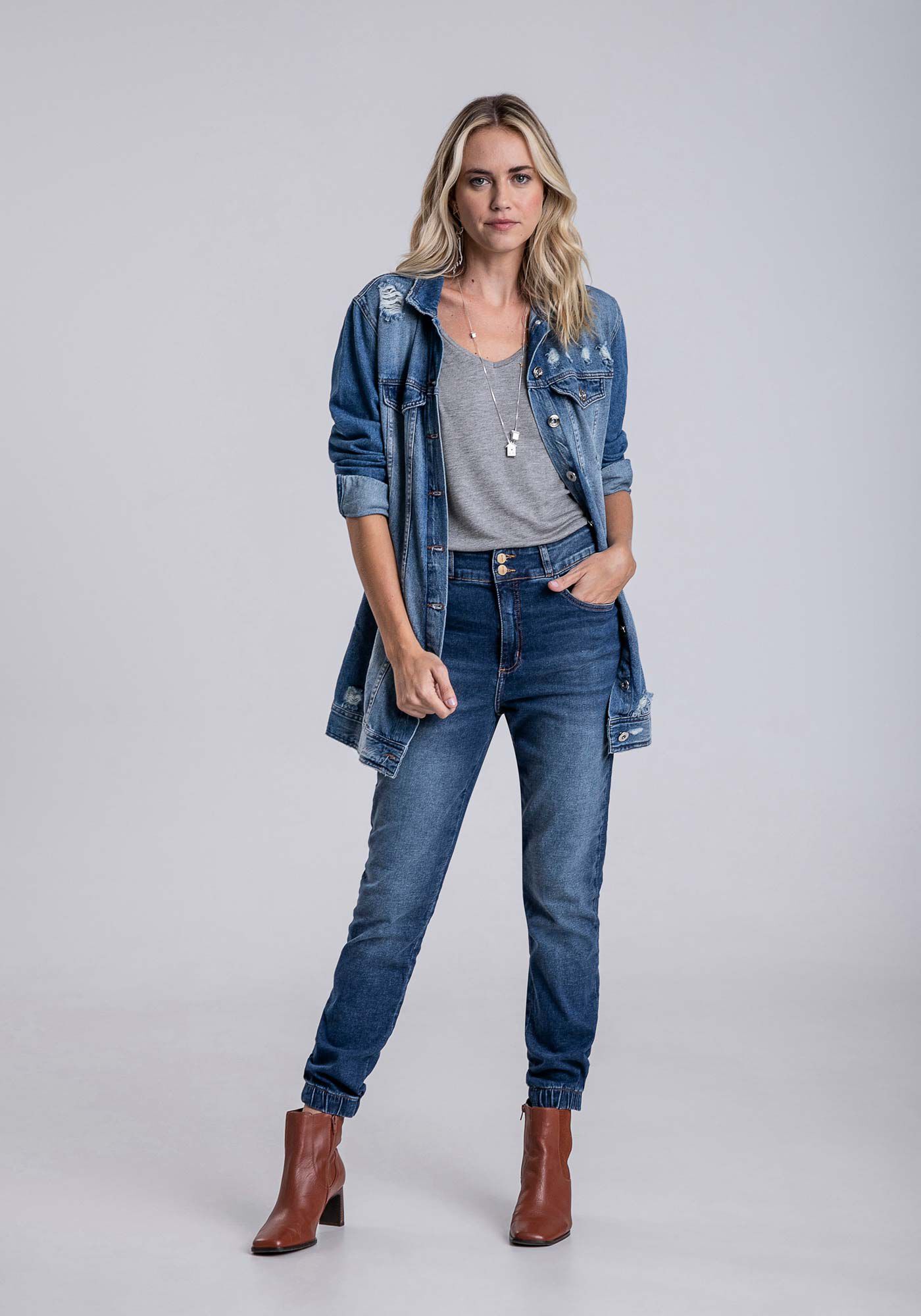 Blusa B&aacute;sica em Malha Decote V, , large.