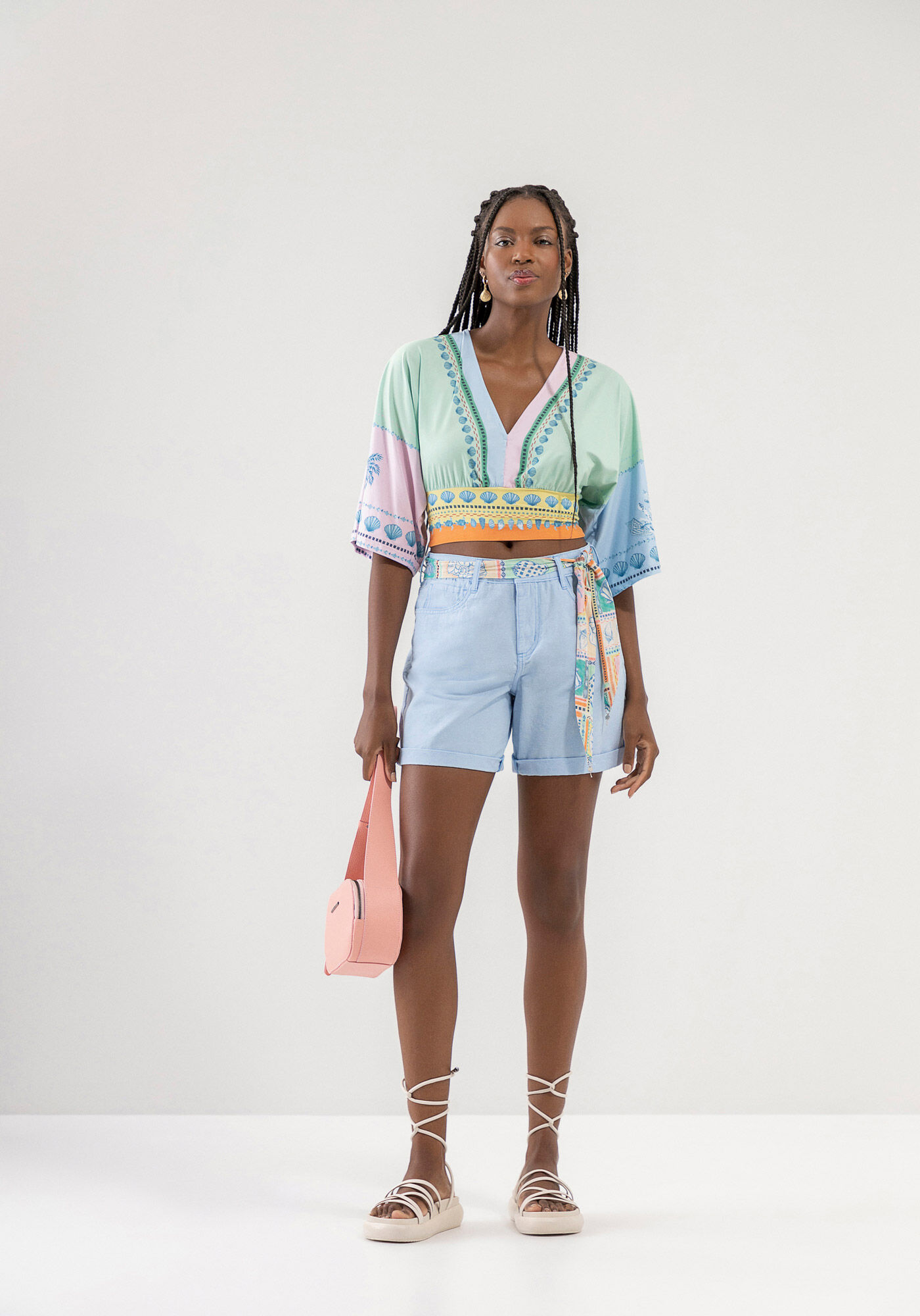 Bermuda Boyfriend Sustent&aacute;vel com Faixa Estampada, AZUL ICE CREAM, large.