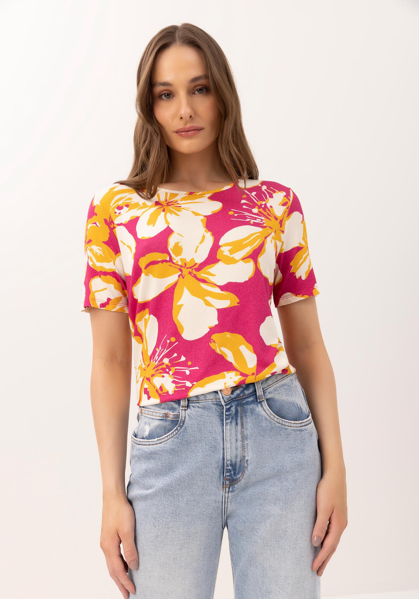 Blusa Manga Curta em Malha com Estampa M&aacute;xi Flores, , large.