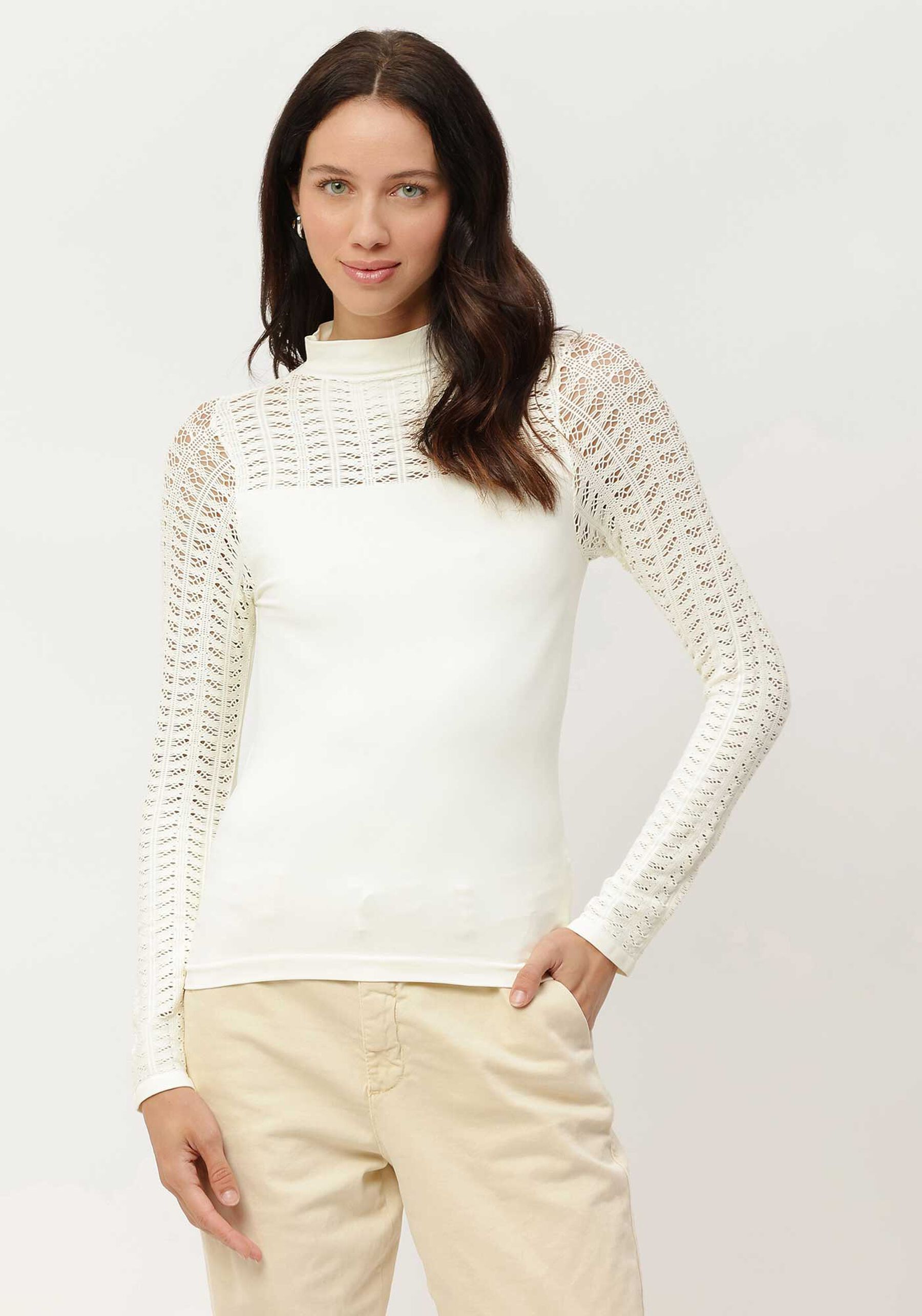 Blusa Gola Alta com Manga Longa em Renda, . Blusa Gola Alta com Manga Longa em Renda, , large.
