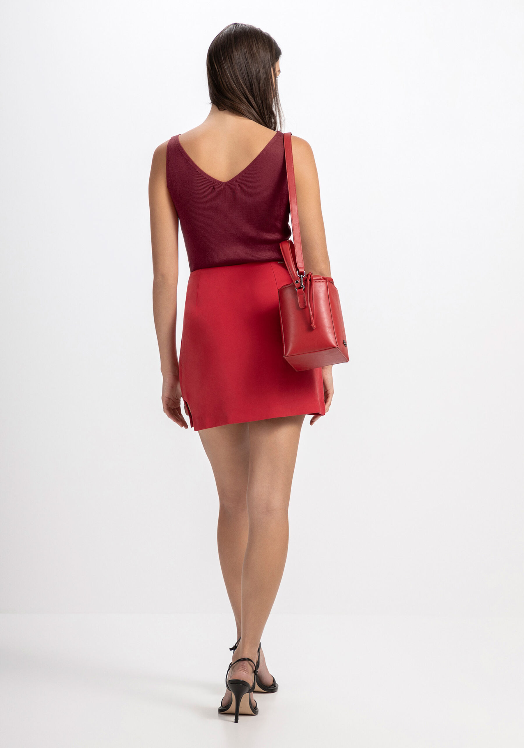 Regata em Tricô com Decote V, VERMELHO AMETISTA. Regata em Tricô com Decote V, VERMELHO AMETISTA, large.