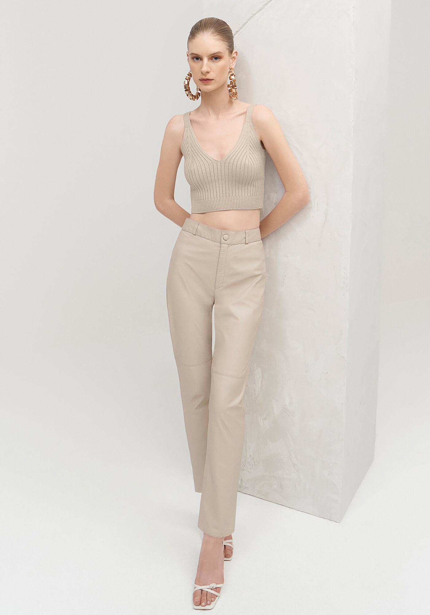 Blusa Cropped em Tric&ocirc; com Decote V, , large.