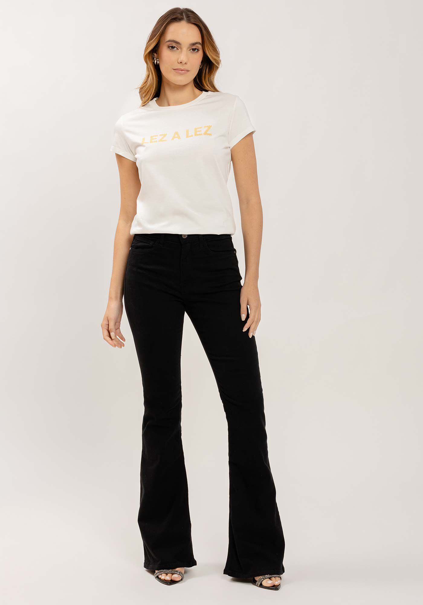 T-shirt em Malha Prime com Estampa Lez a Lez, BRANCO OFF WHITE, large.