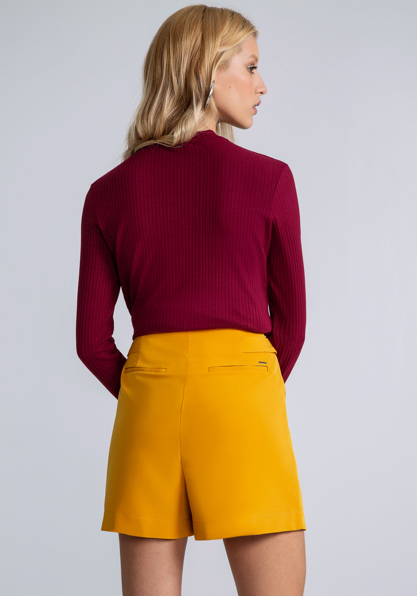 Shorts Cintura M&eacute;dia Detalhe C&oacute;s, , large.