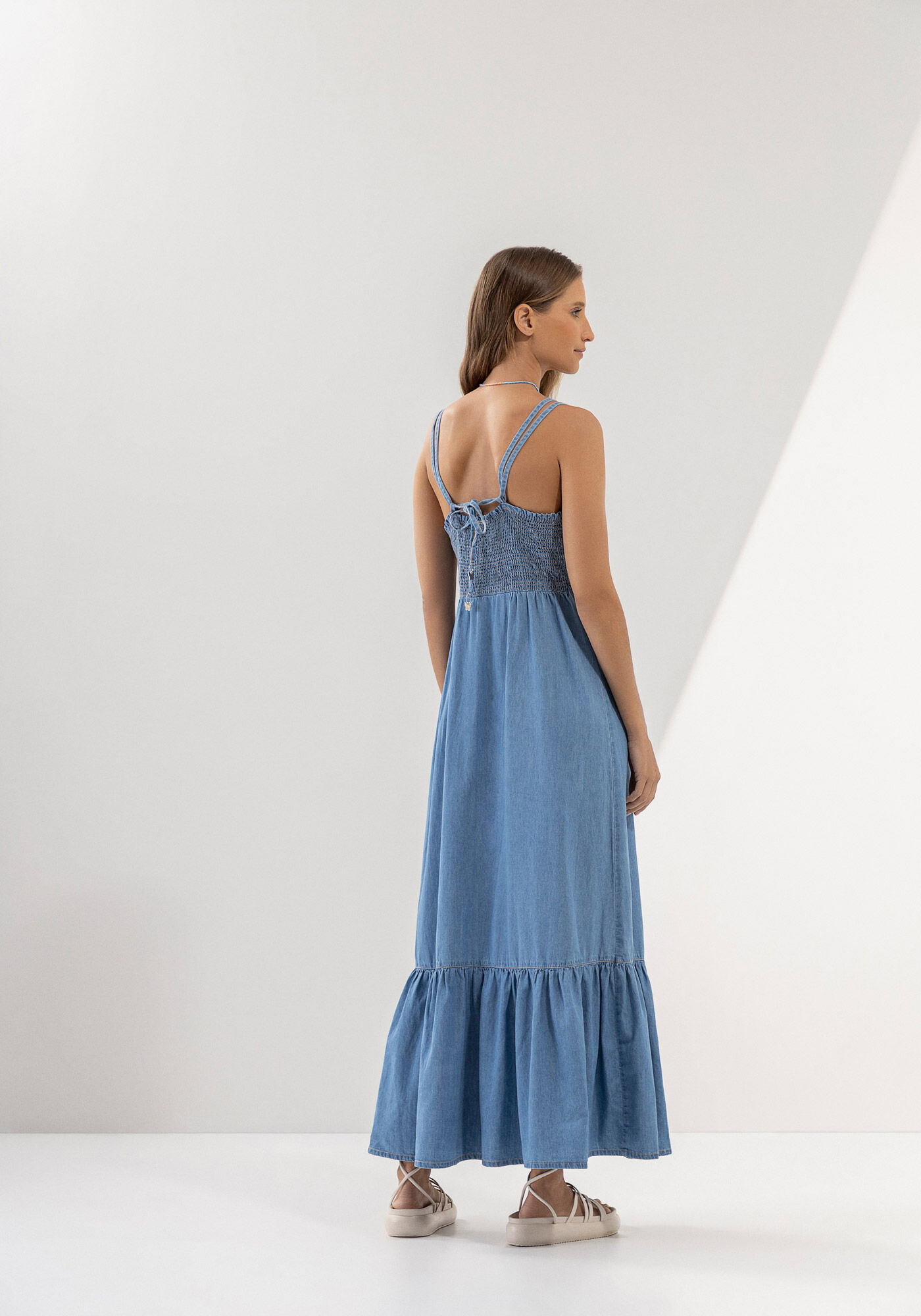 Vestido jeans com hotsell babado de renda