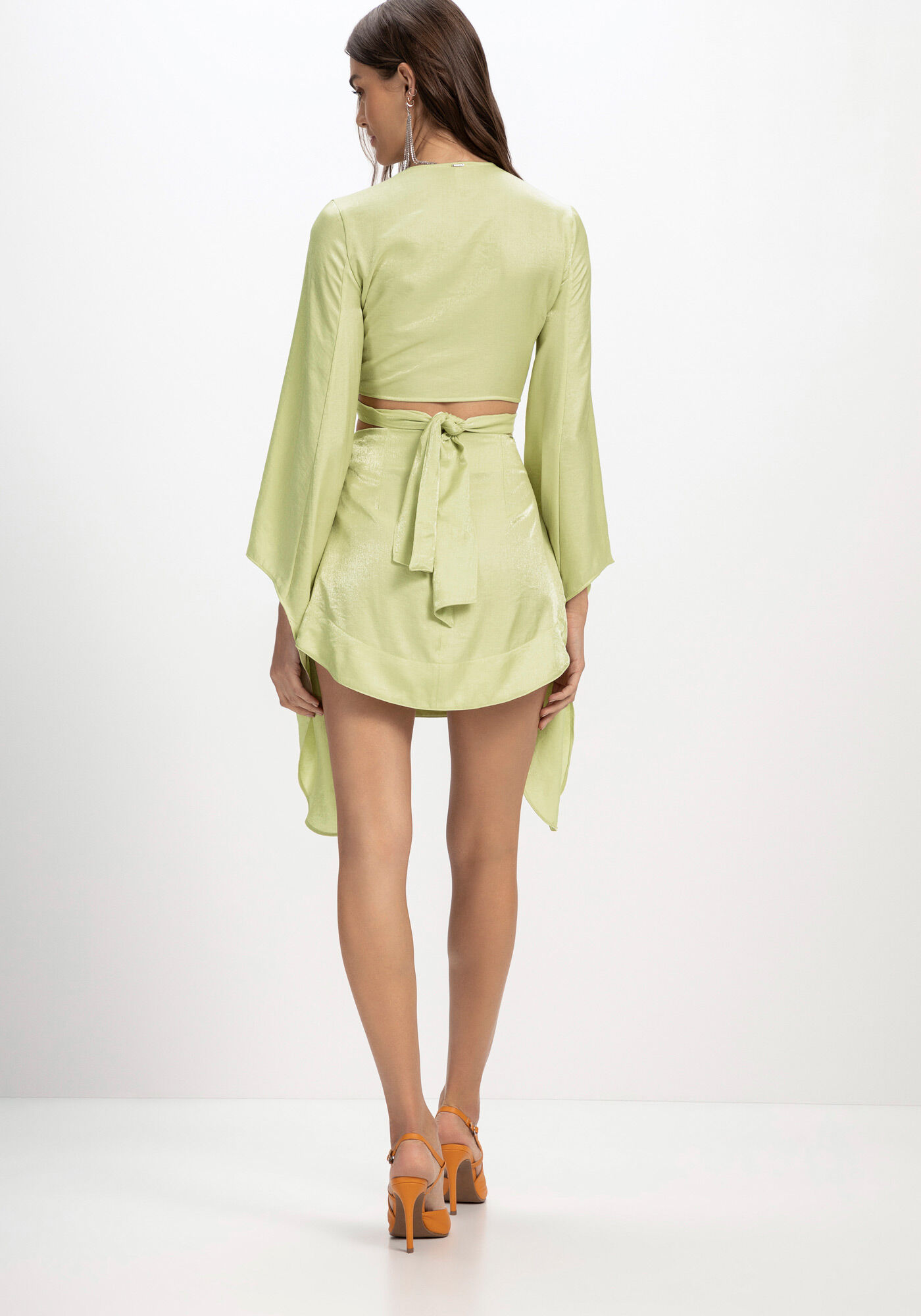 Saia Curta em Cetim com Pregas, VERDE FLAMBOYANT, large.