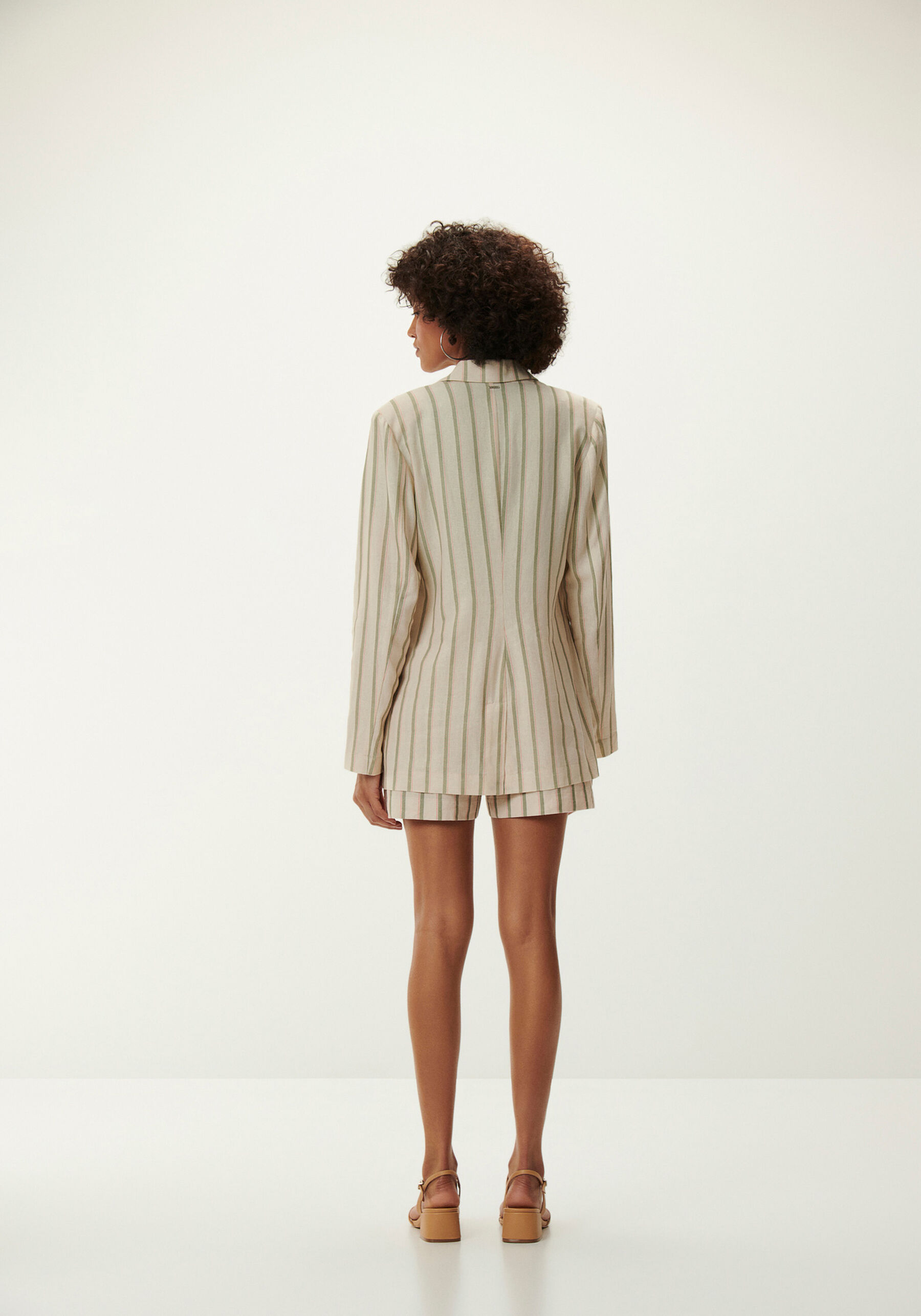 Blazer Alfaiataria Alongado em Linho Listrado, . Blazer Alfaiataria Alongado em Linho Listrado, , large.