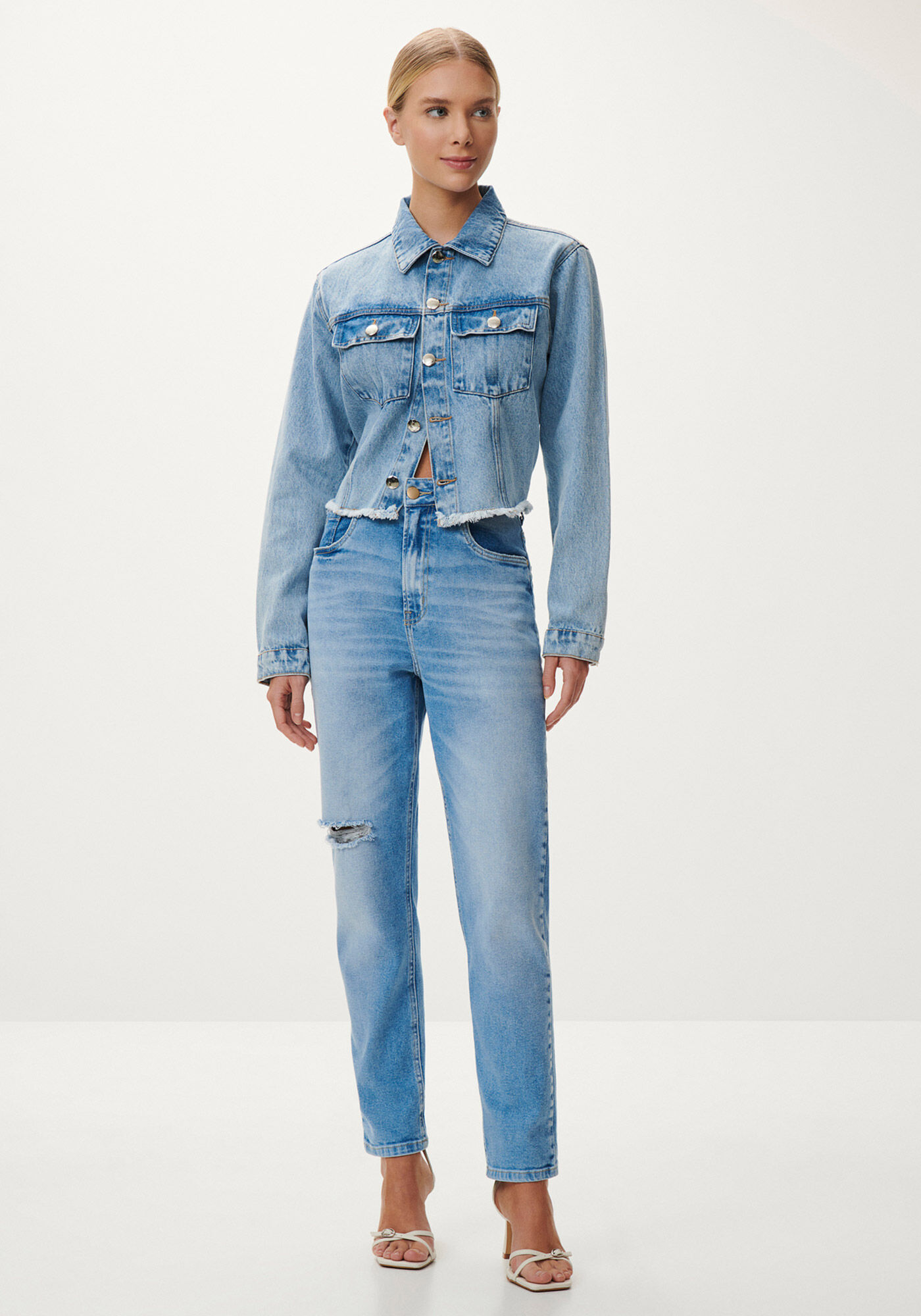 Cal&ccedil;a Jeans Mom Cropped Super Altra Destroyed, , large.