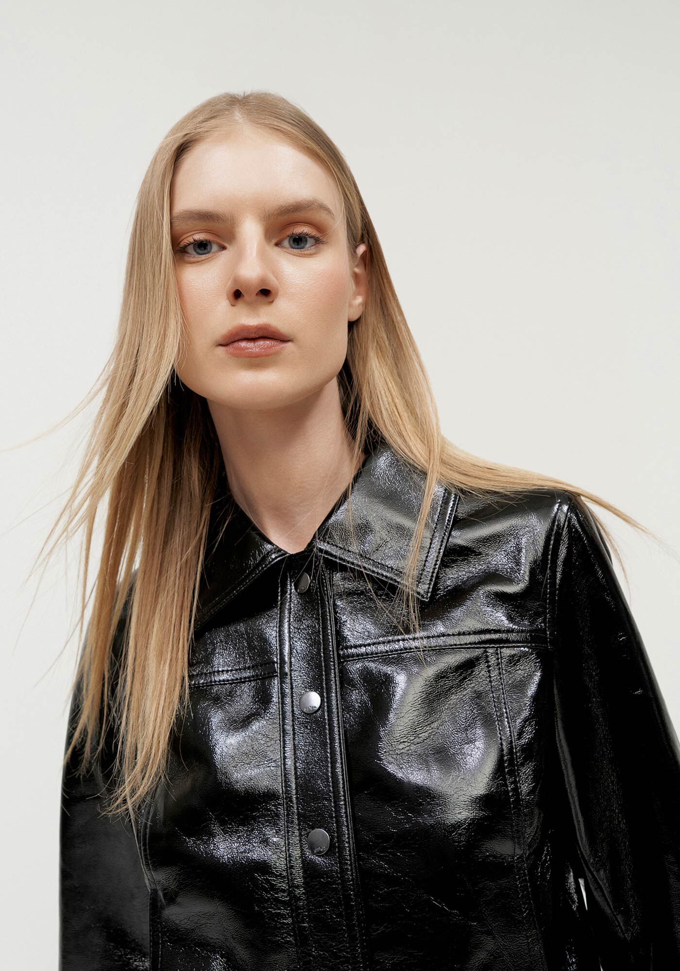 Jaqueta Cropped em PU Vinil, PRETO REATIVO, large.