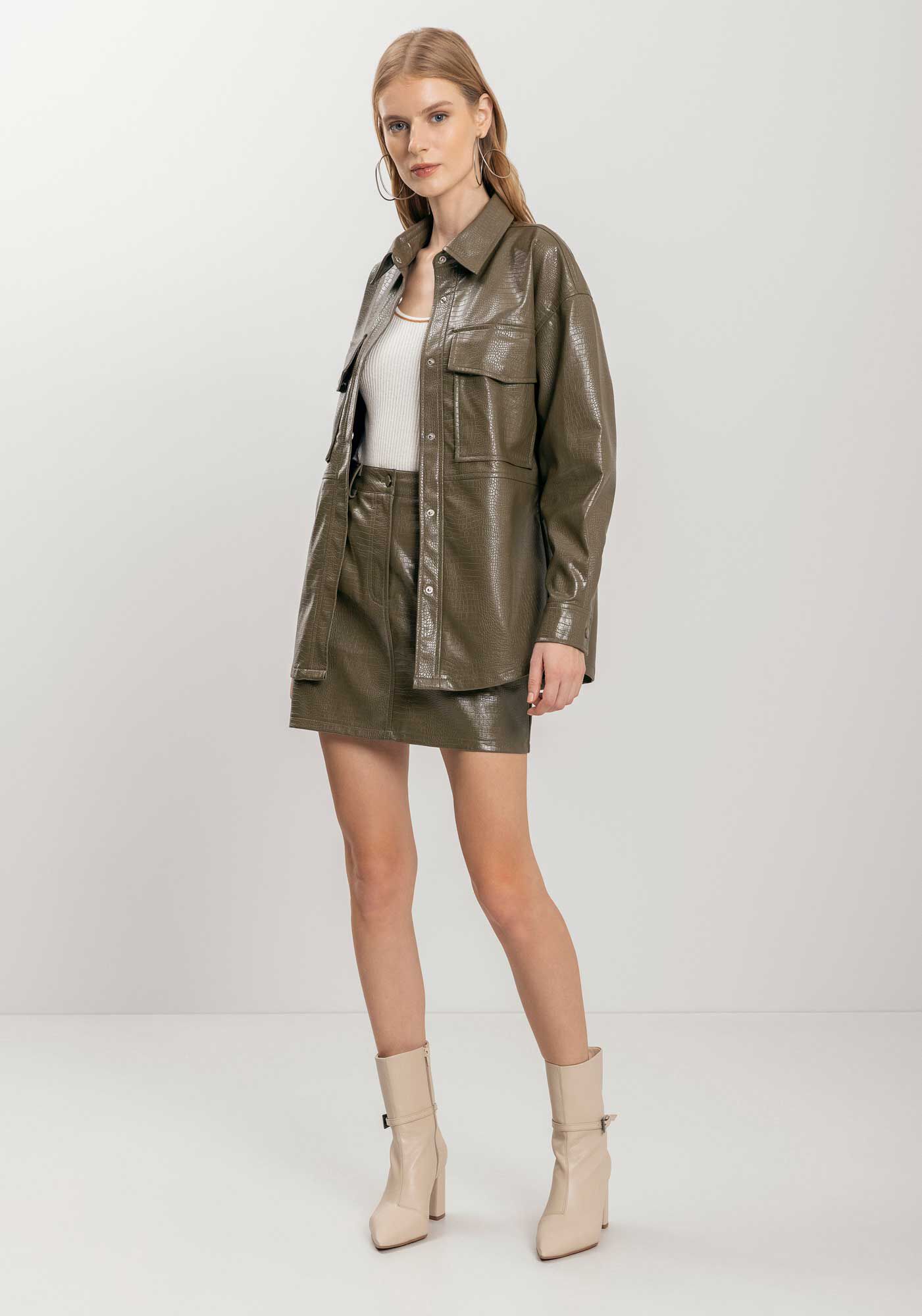 Camisa Alongada De Mangas Longas Com Bolsos Em PU Croco, , large.