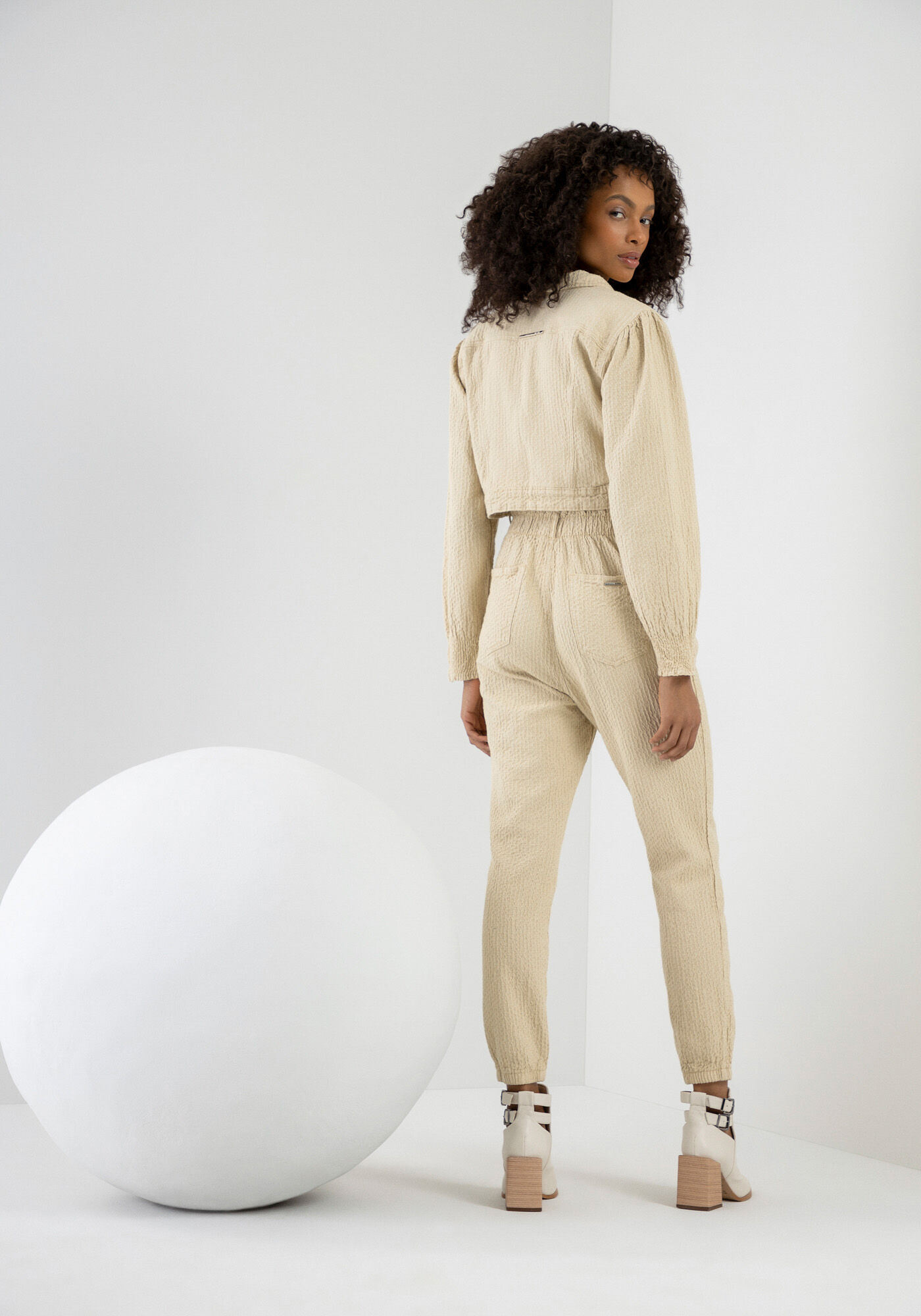 Jaqueta Cropped em Tecido Sustent&aacute;vel, , large.