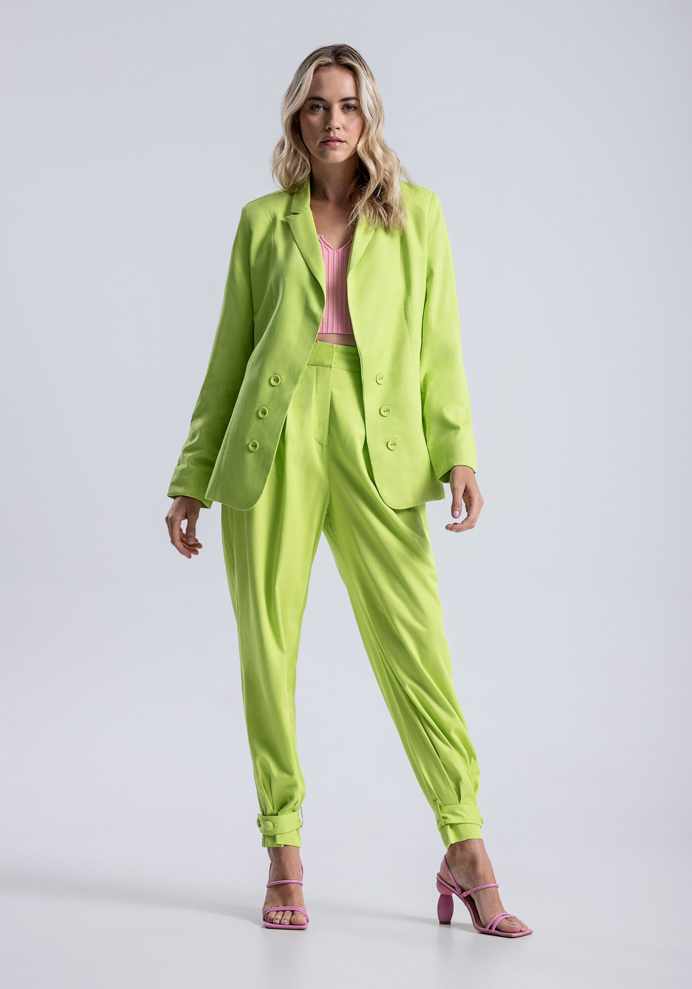 Blazer Boyfriend em Tecido Velurd com Bot&otilde;es, , large.