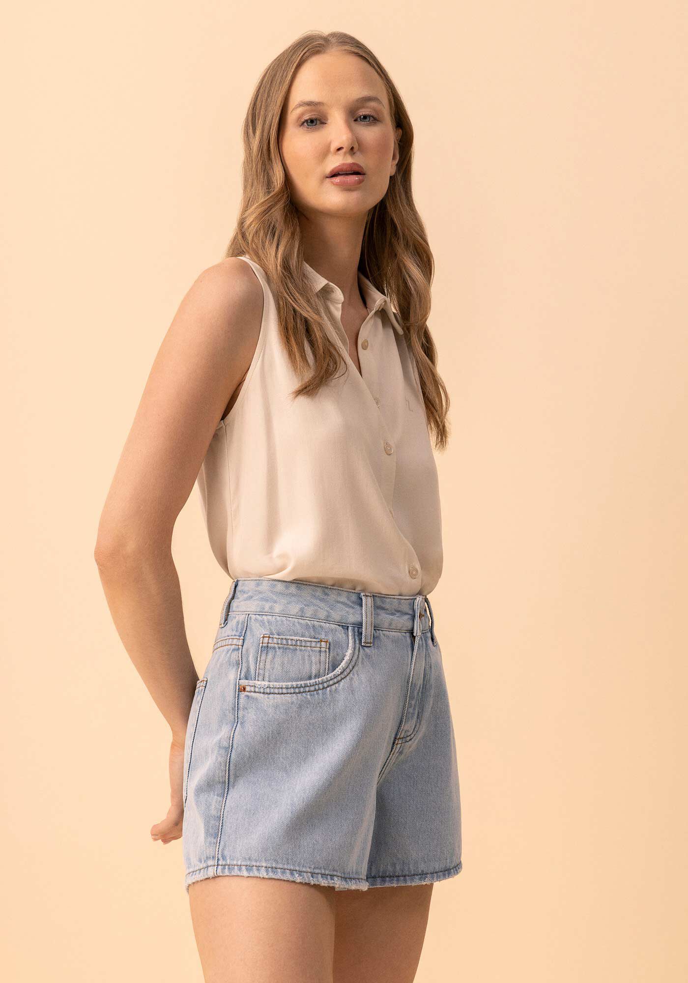 Shorts Jeans Boyfriend Com Cintura M&eacute;dia E Bolsos, JEANS, large.