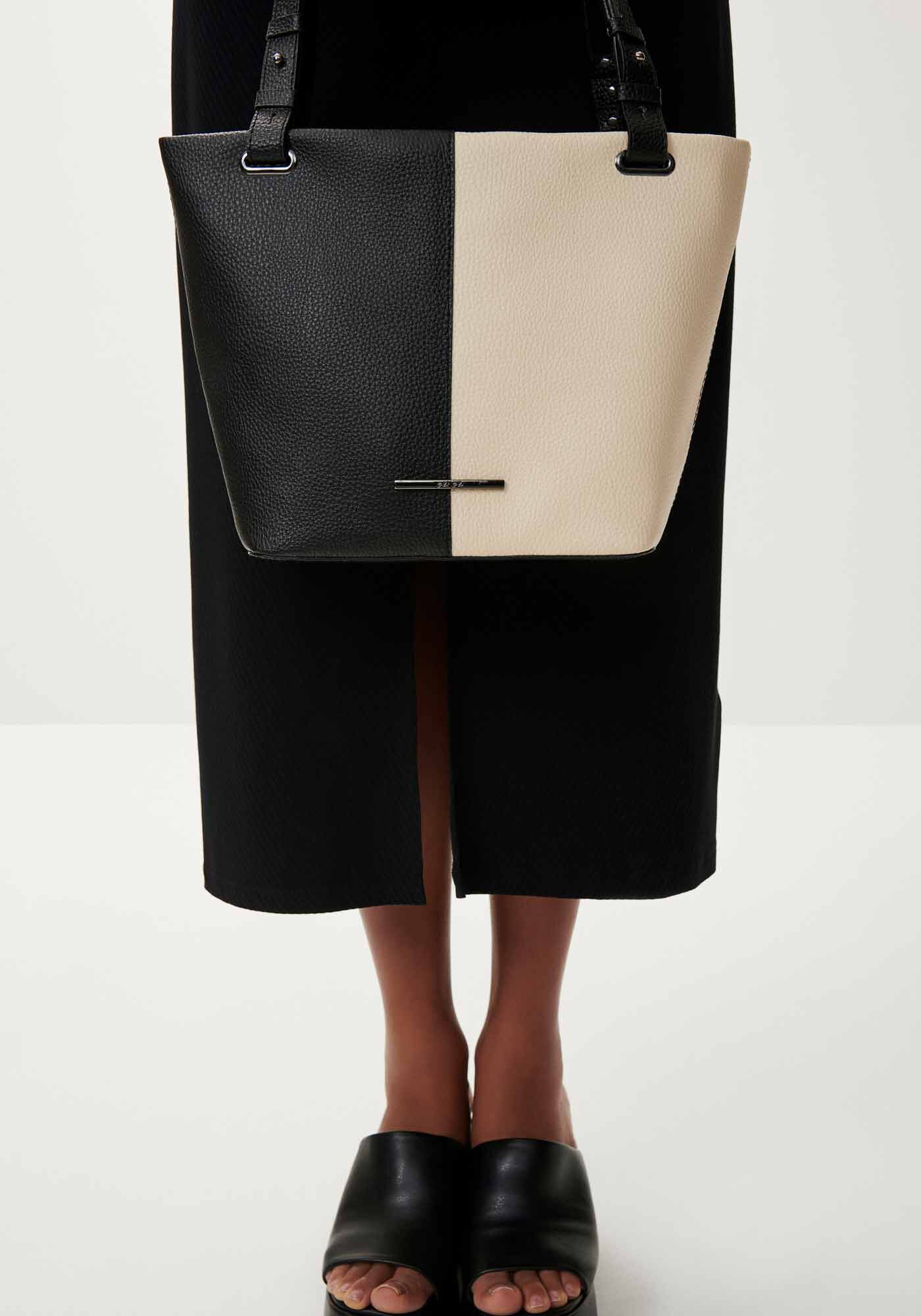 Bolsa M&eacute;dia Estruturada com Al&ccedil;a Dupla, , large.