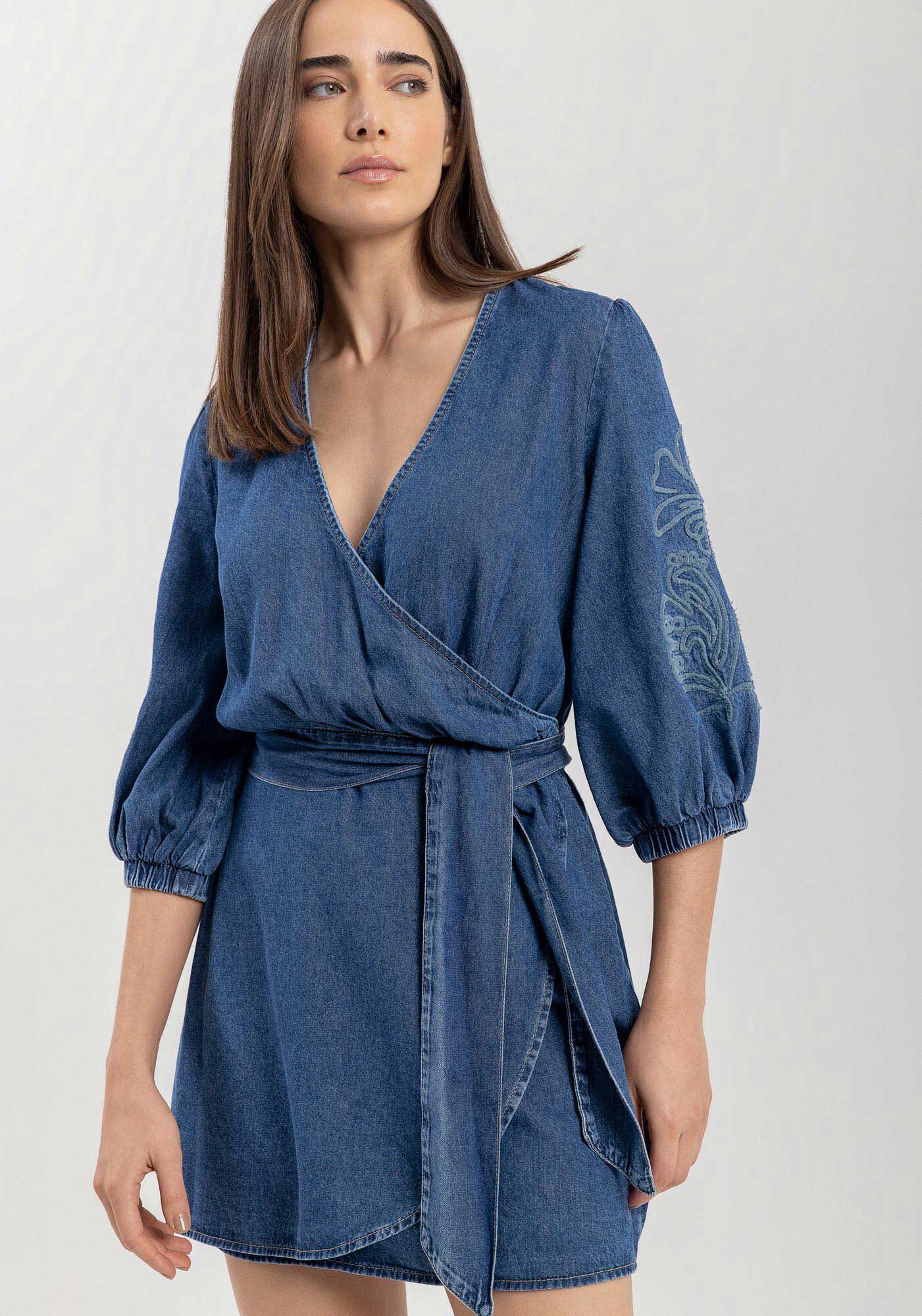 Vestido Curto Jeans Com Mangas Bufantes E Faixa Ajust&aacute;vel, JEANS, large.