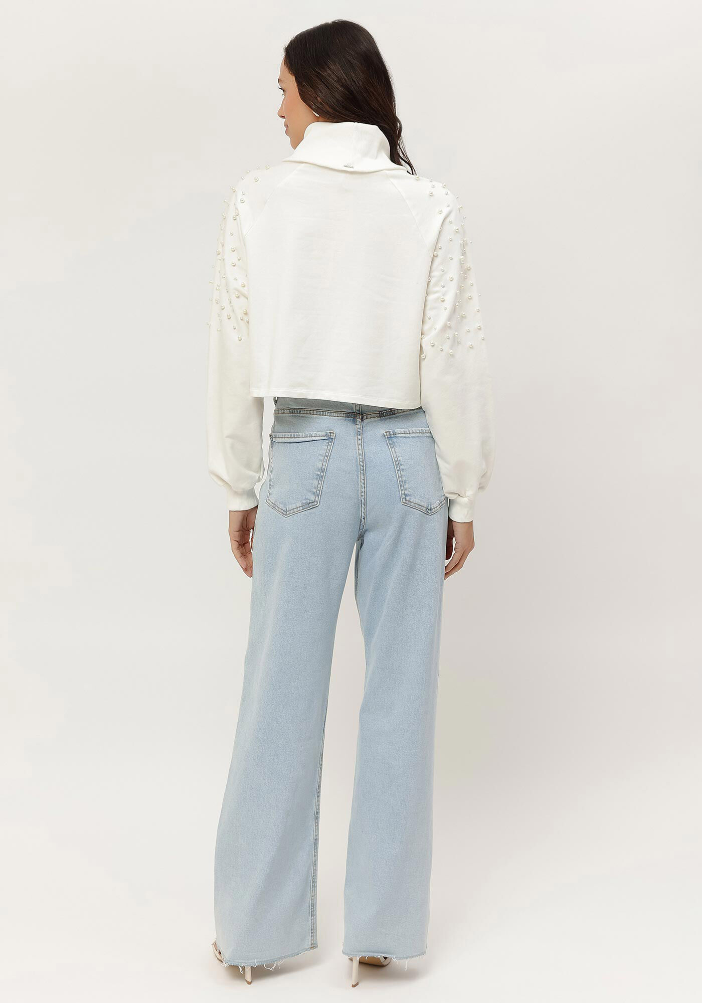 Blus&atilde;o Gola Alta em Molecotton com P&eacute;rolas, , large.