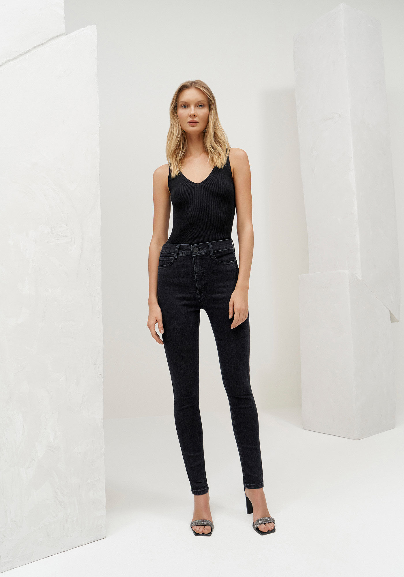 Cal&ccedil;a Jeans Skinny Preta Shaping, PRETO REATIVO, large.