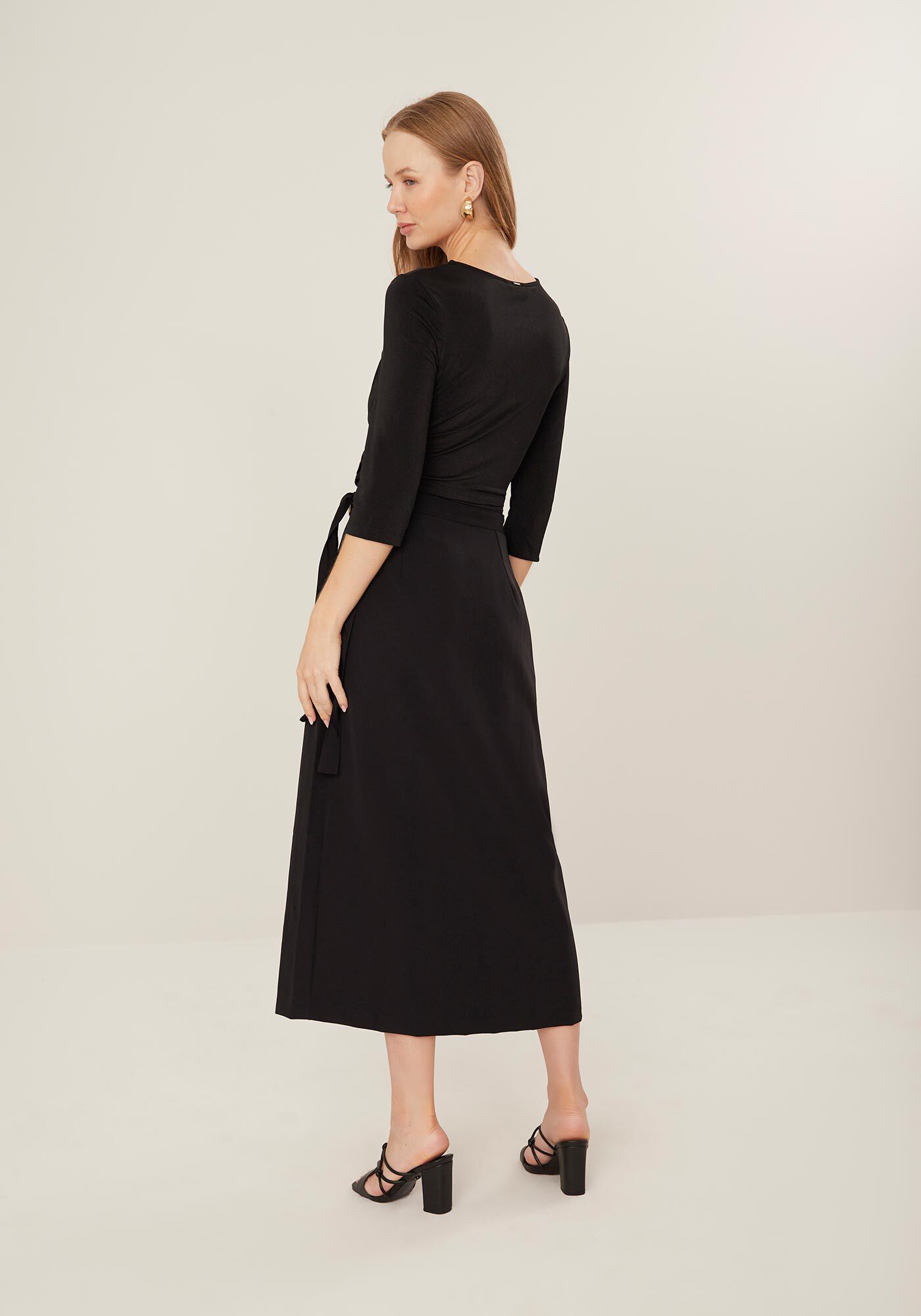 Saia Midi Ch&aacute; Com Amarra&ccedil;&atilde;o E Aplique Metalizado, PRETO, large.