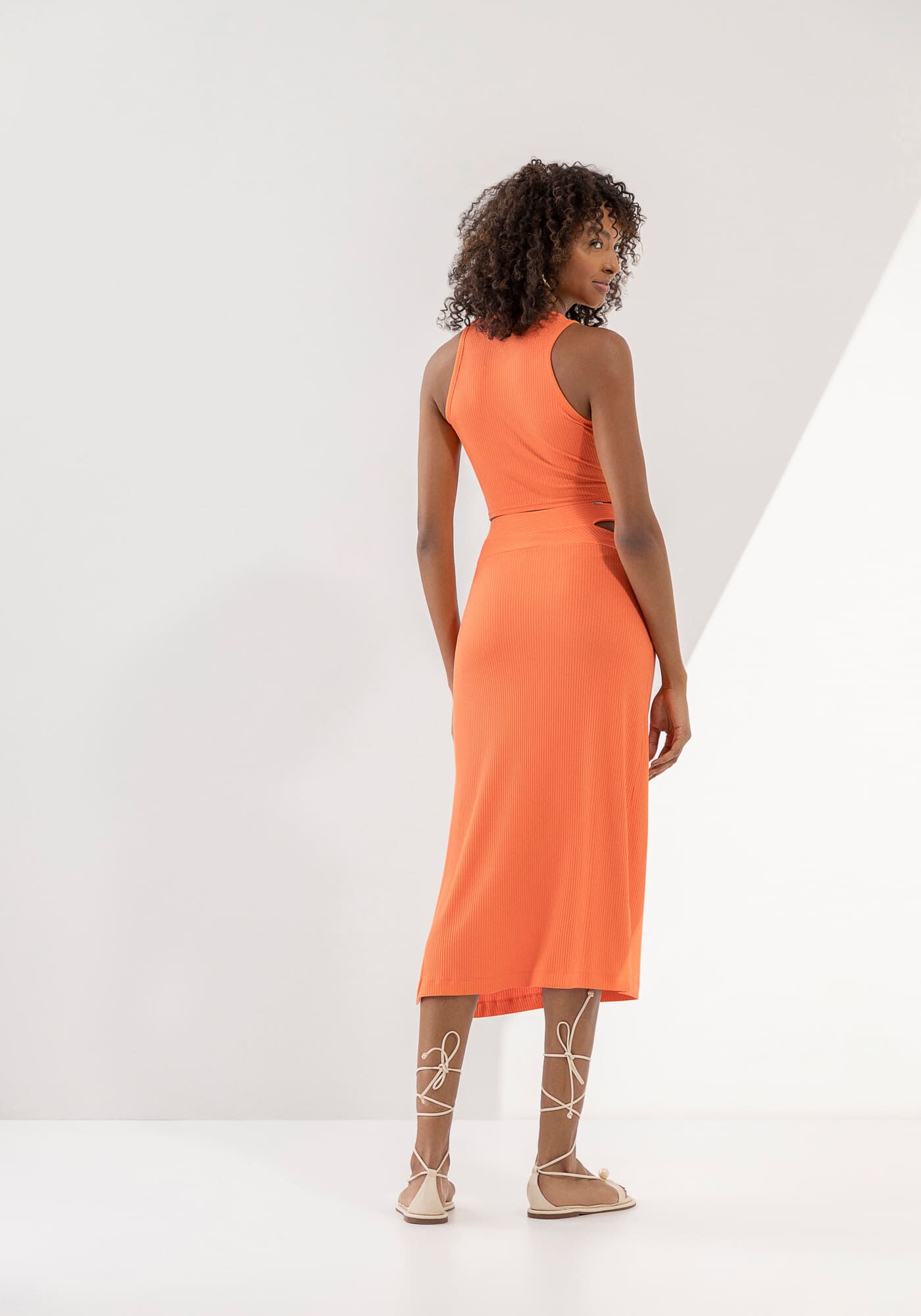 Saia Midi Canelada Justa com Cut Out, , large.
