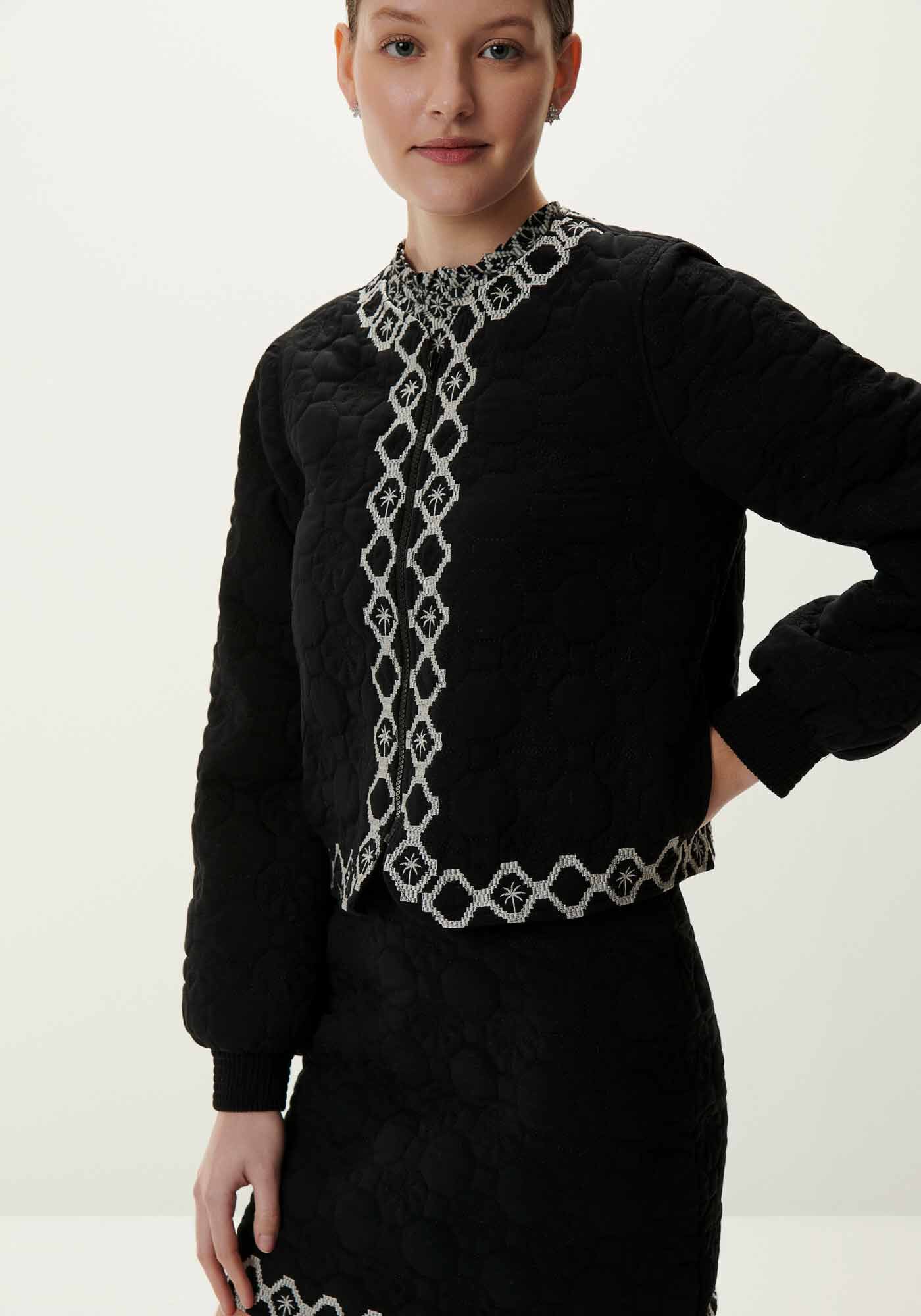 Jaqueta em Matelass&ecirc; com Bordado, , large.