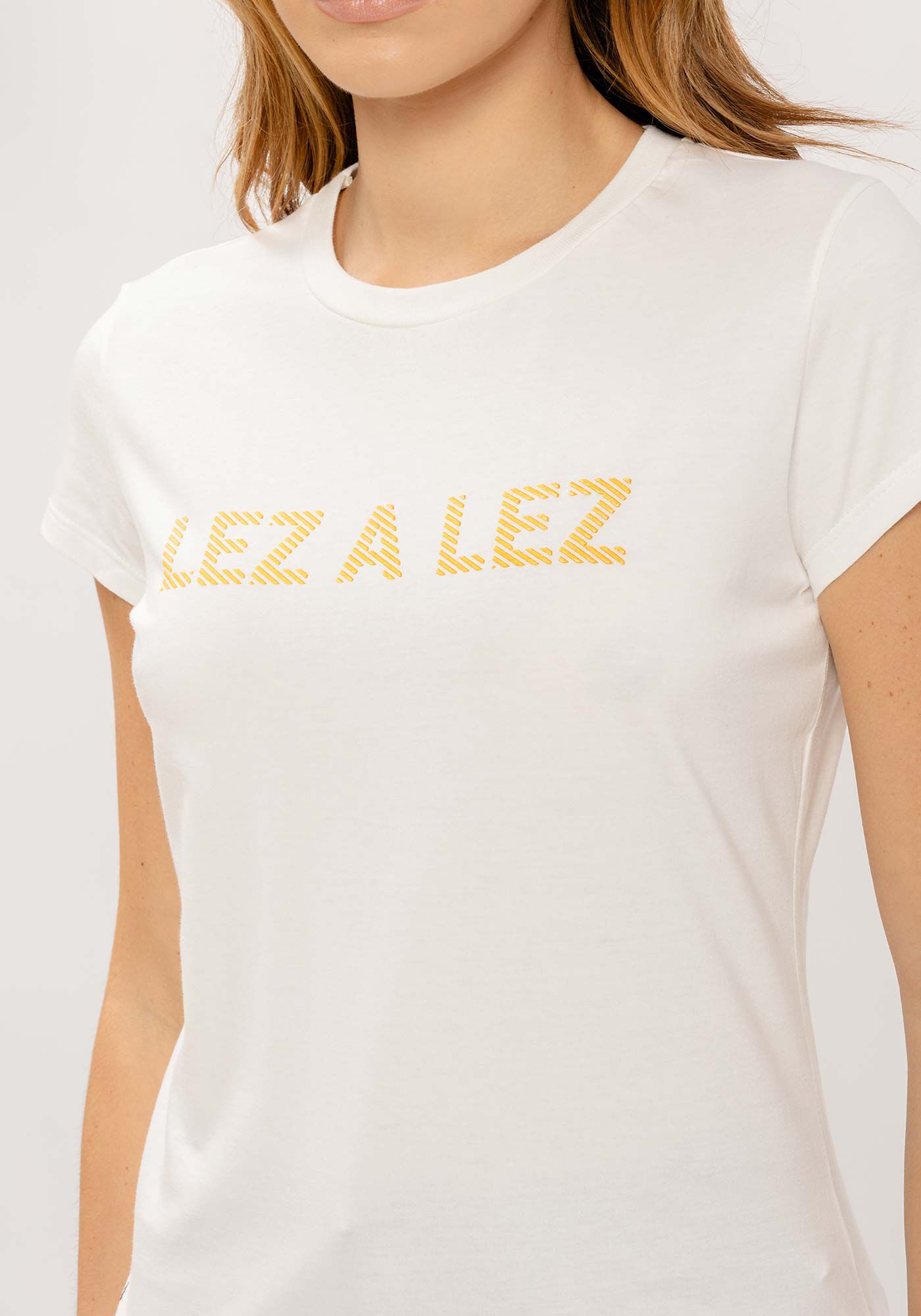T-shirt em Malha Prime com Estampa Lez a Lez, BRANCO OFF WHITE, large.
